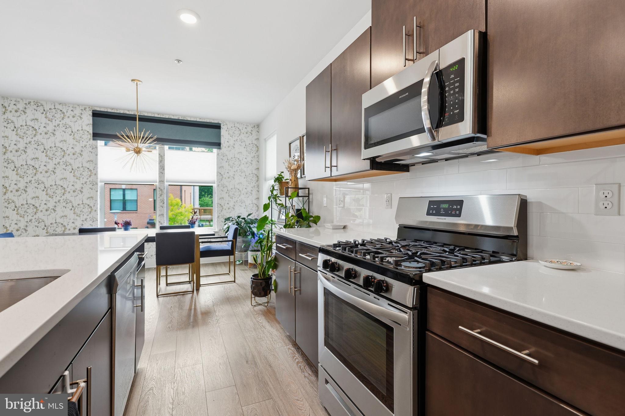 MEDFIELD - Residential