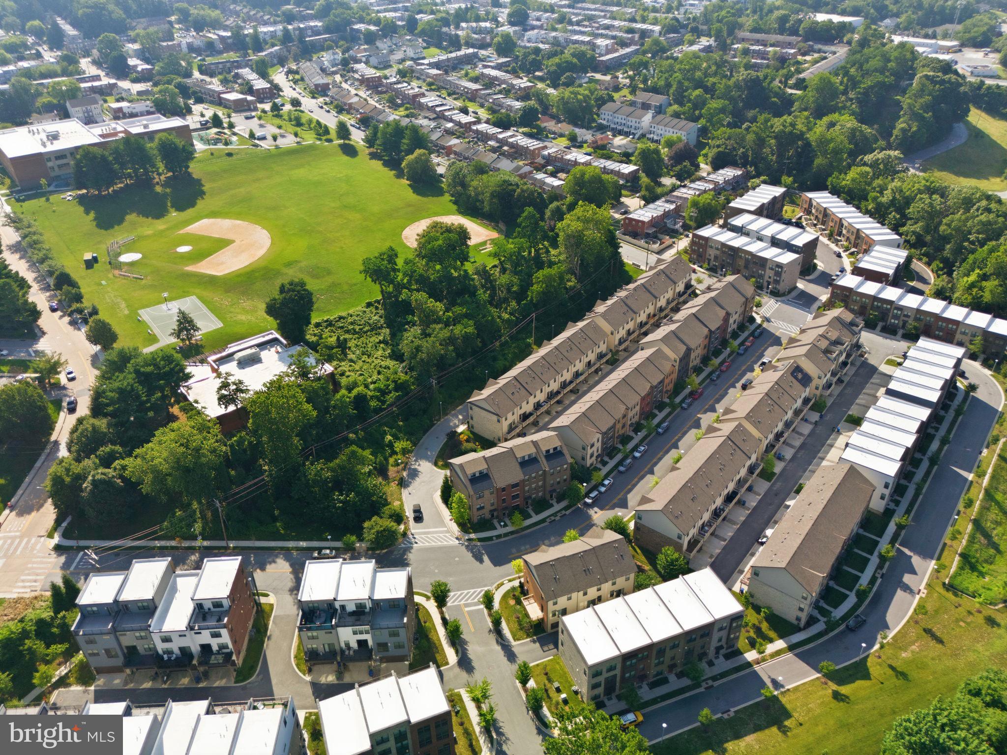 MEDFIELD - Residential