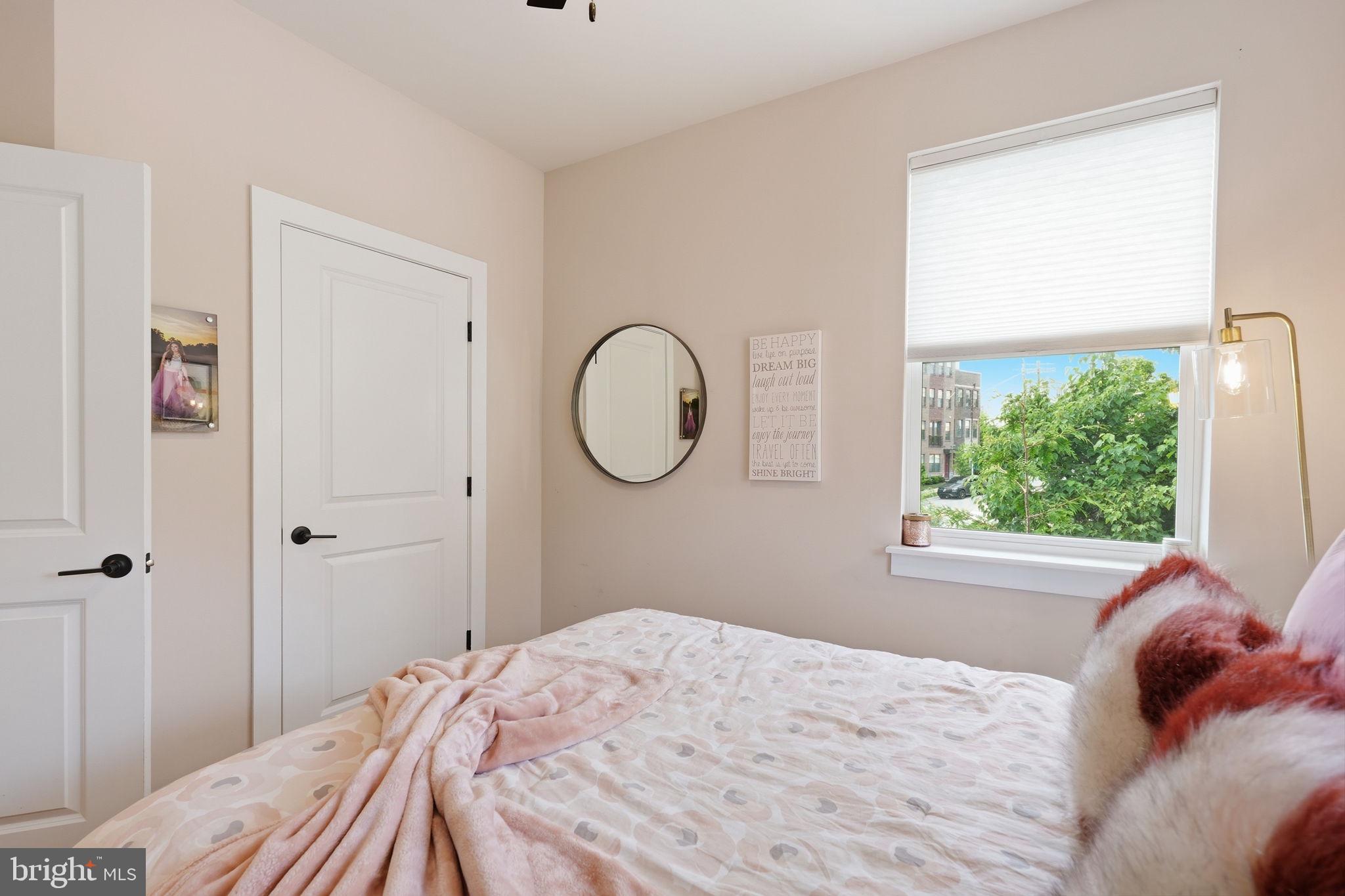 MEDFIELD - Residential