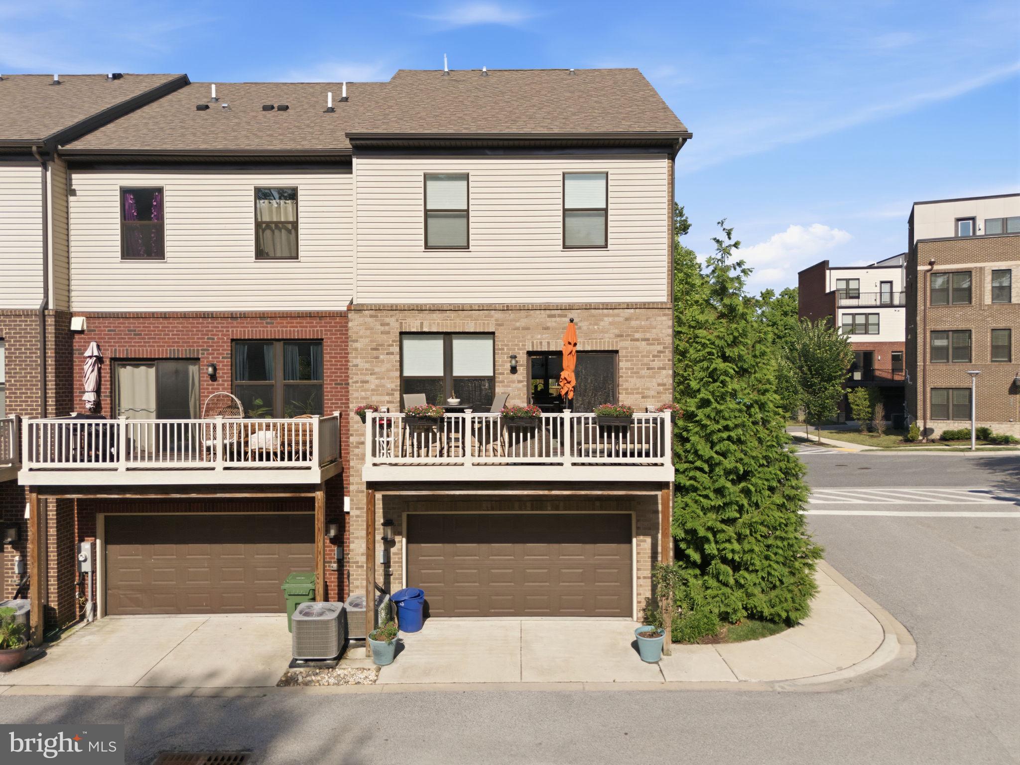 MEDFIELD - Residential
