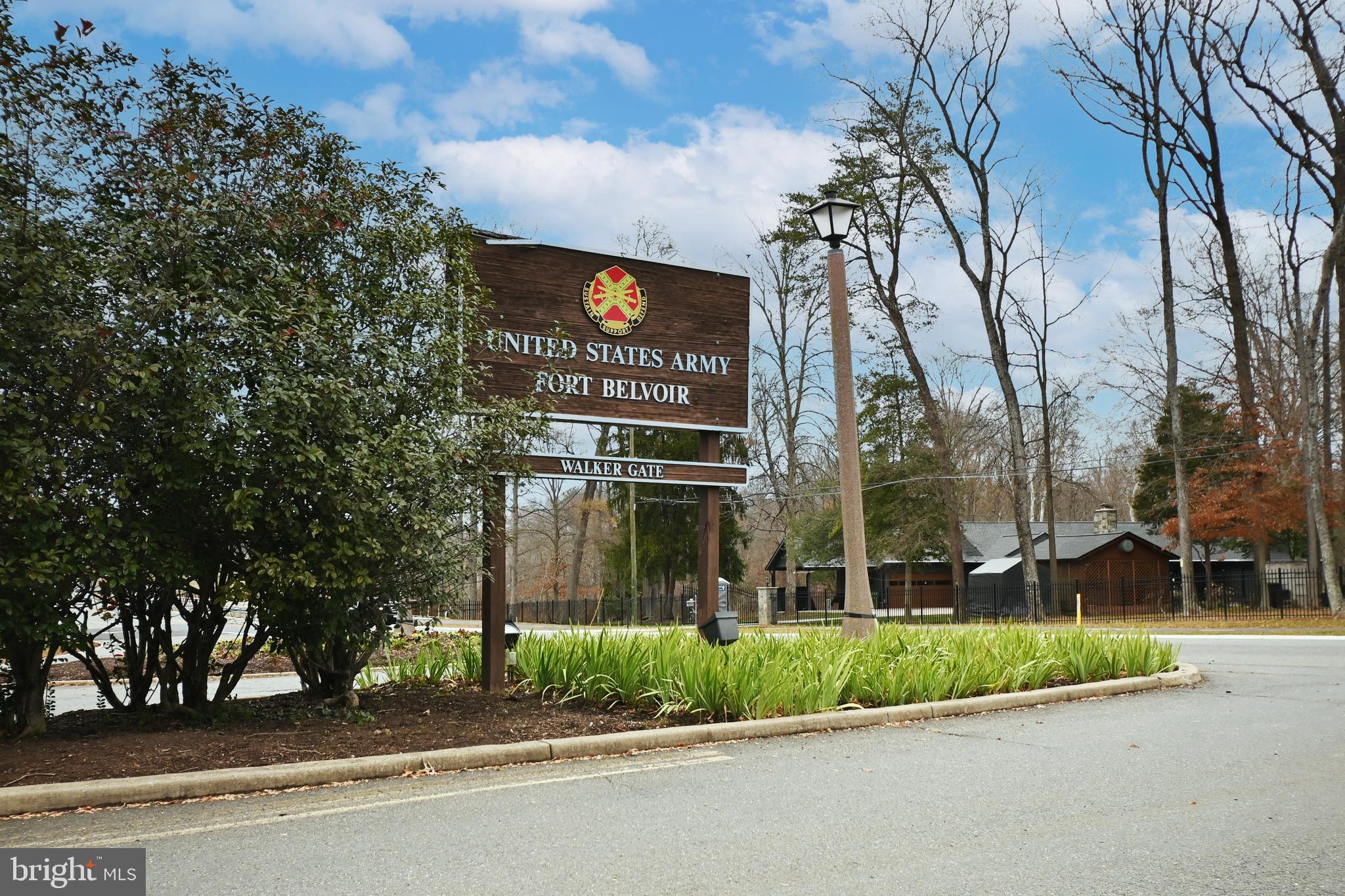 YACHT HAVEN ESTATES - Residential Lease