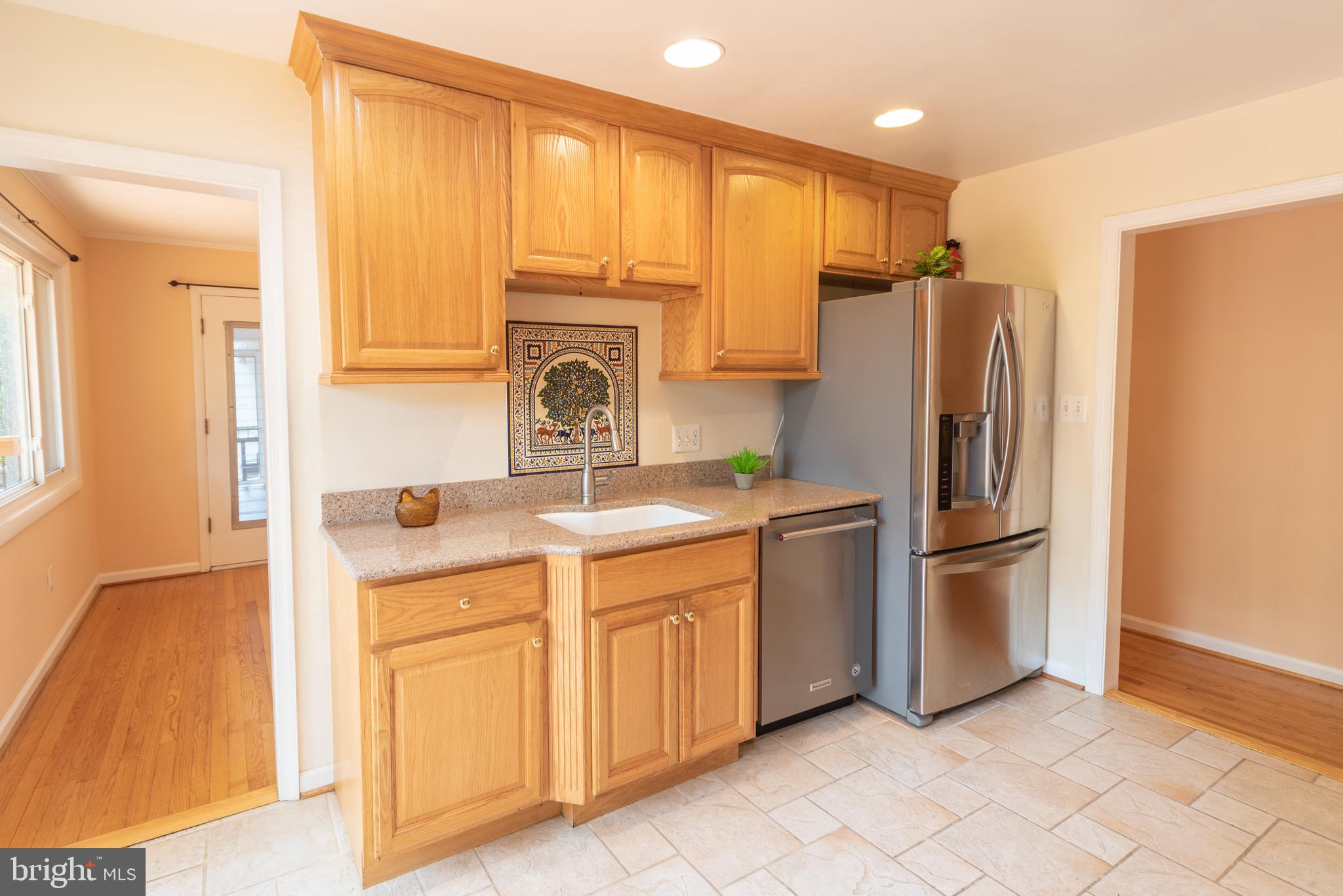 YACHT HAVEN ESTATES - Residential Lease