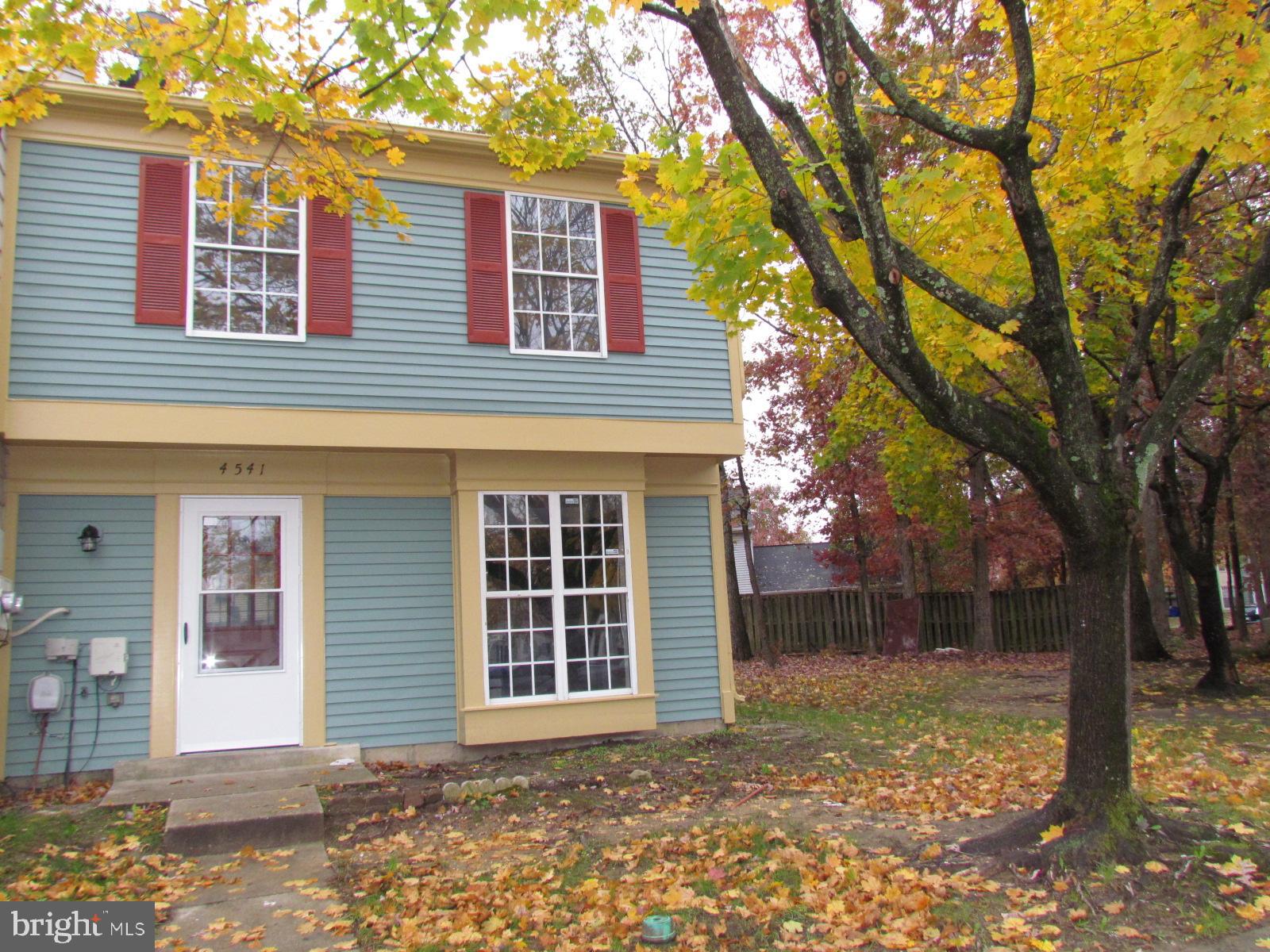 Remodeled end-unit townhouse in the Lancaster neighborhood is a must see. All new appliances, cabinets, flooring, bathrooms and freshly painted. Main level features living/dining room, kitchen and half bath. Upper level features 3 bedrooms, laundry and full bath.