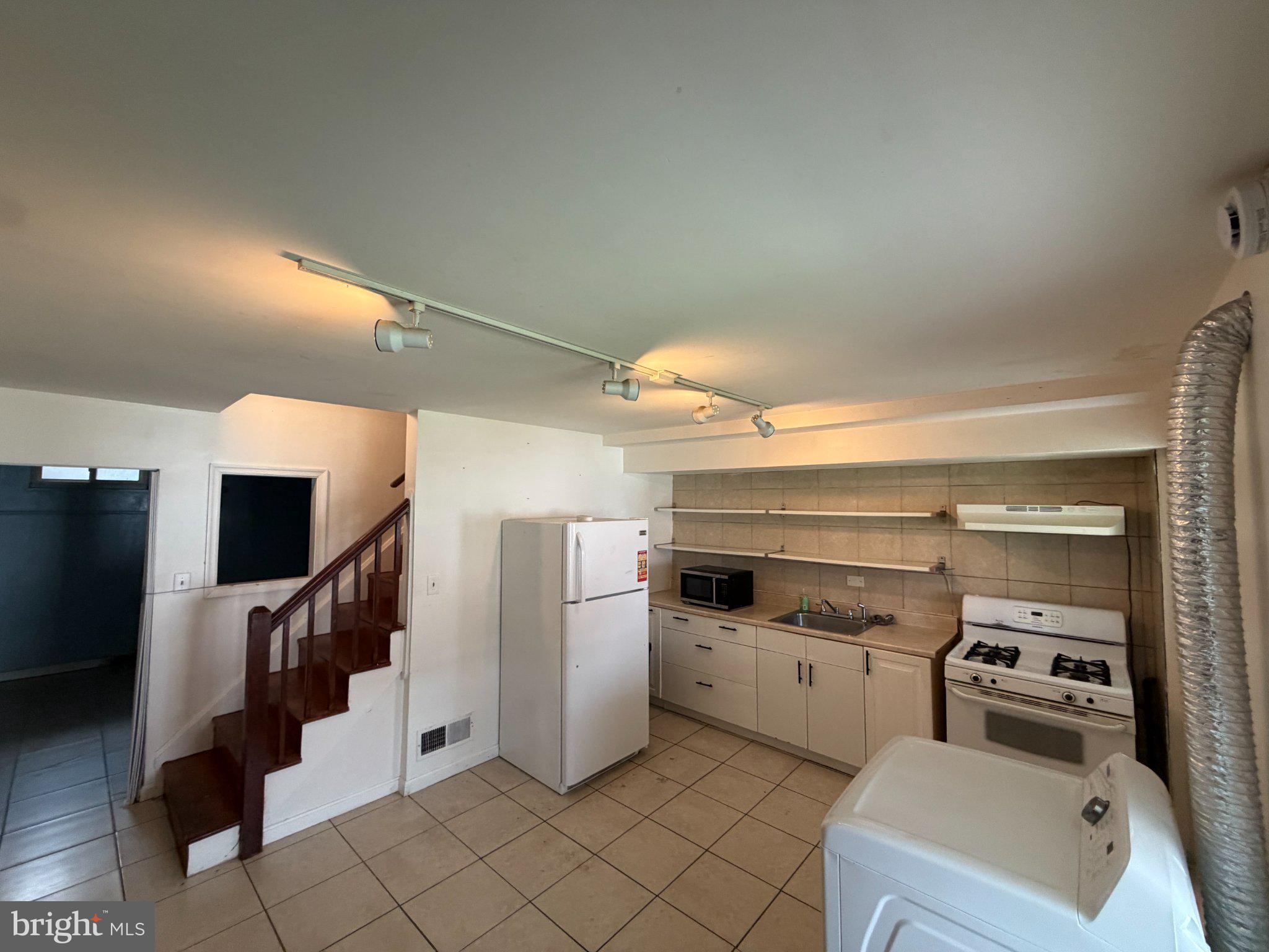 EASTWOOD - Residential