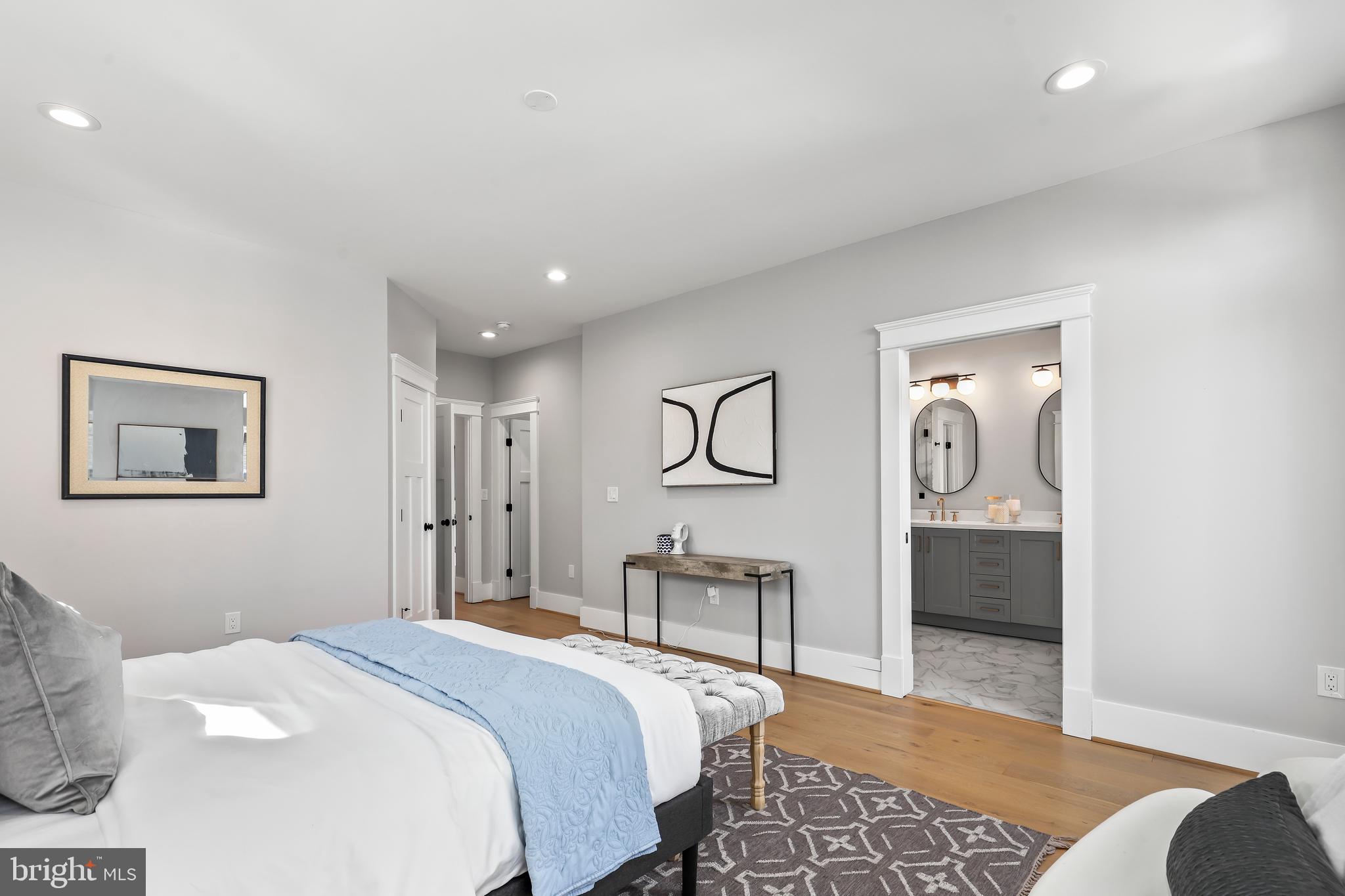 ROSEMONT - Residential