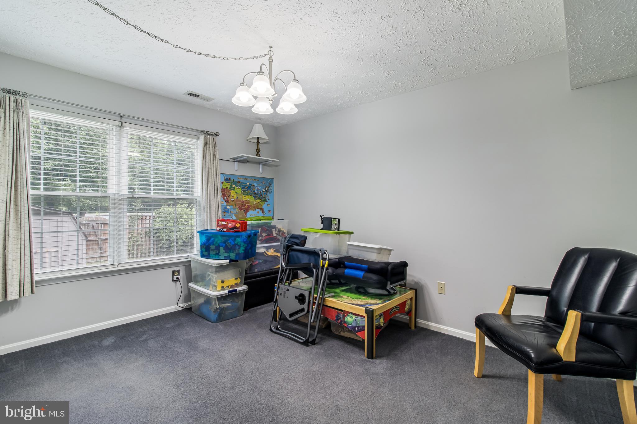 DORCHESTER - ST. CHARLES - Residential