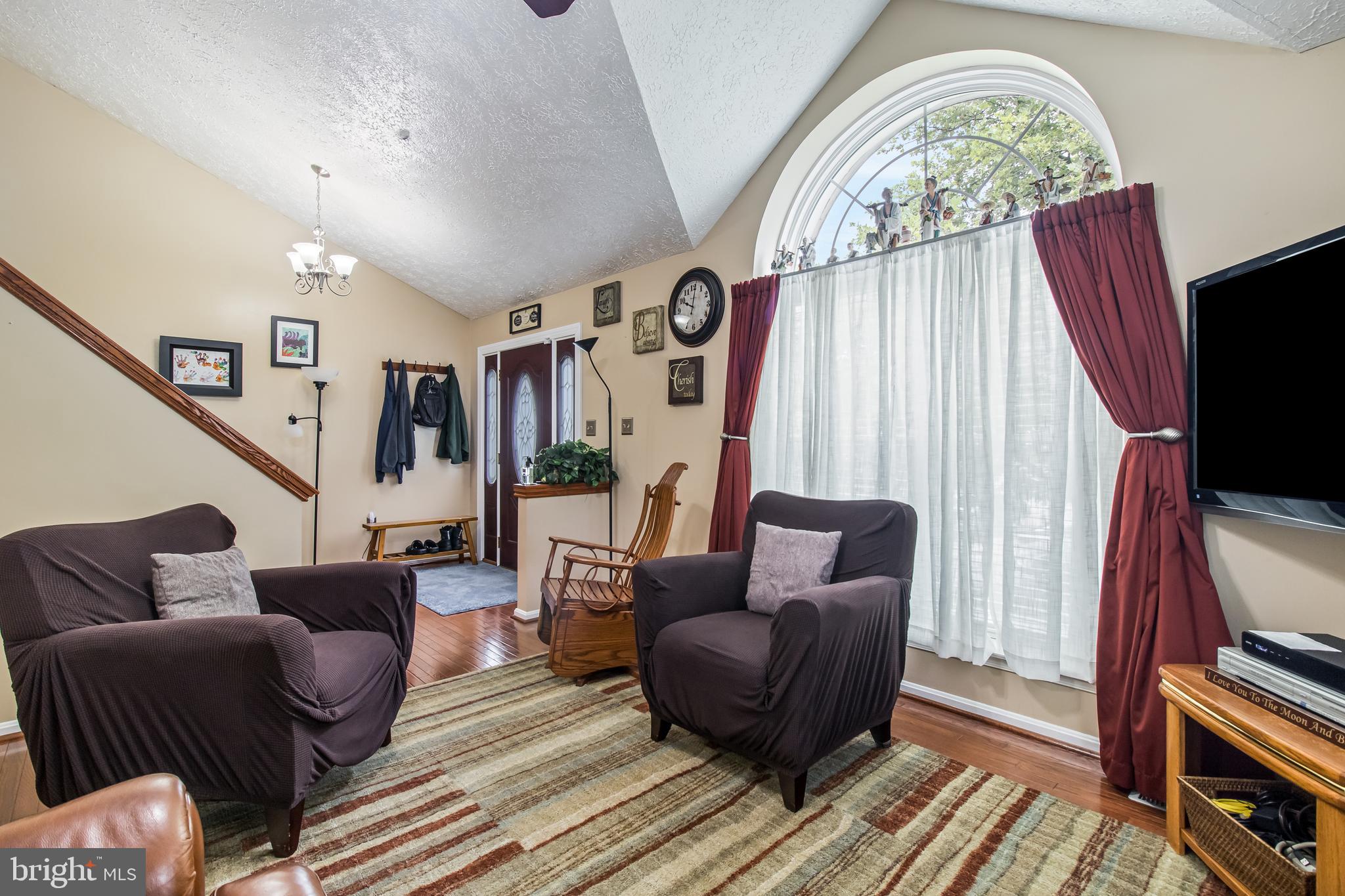 DORCHESTER - ST. CHARLES - Residential