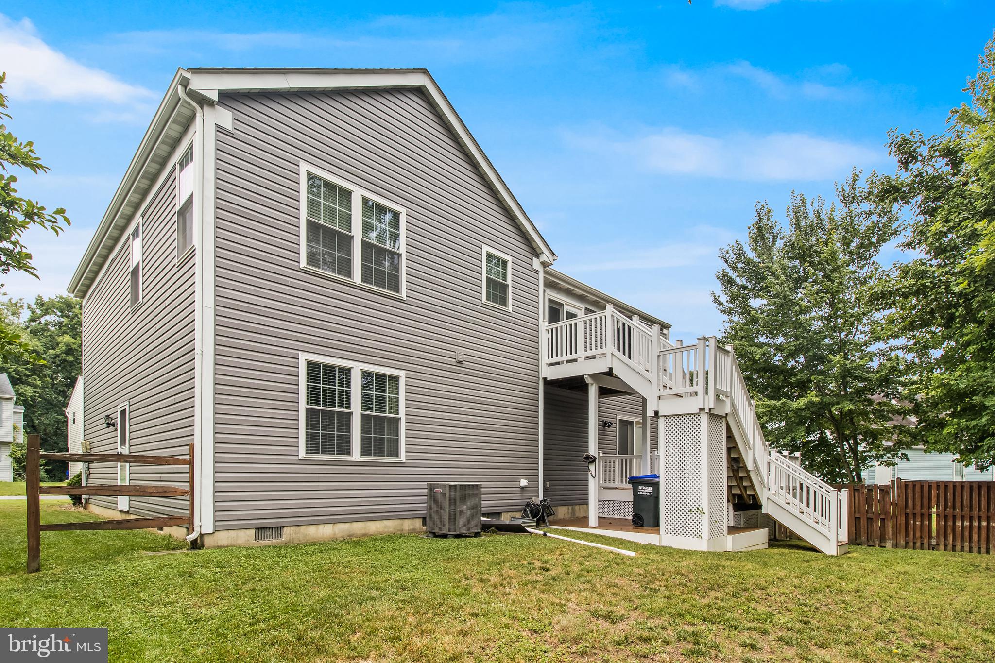 DORCHESTER - ST. CHARLES - Residential