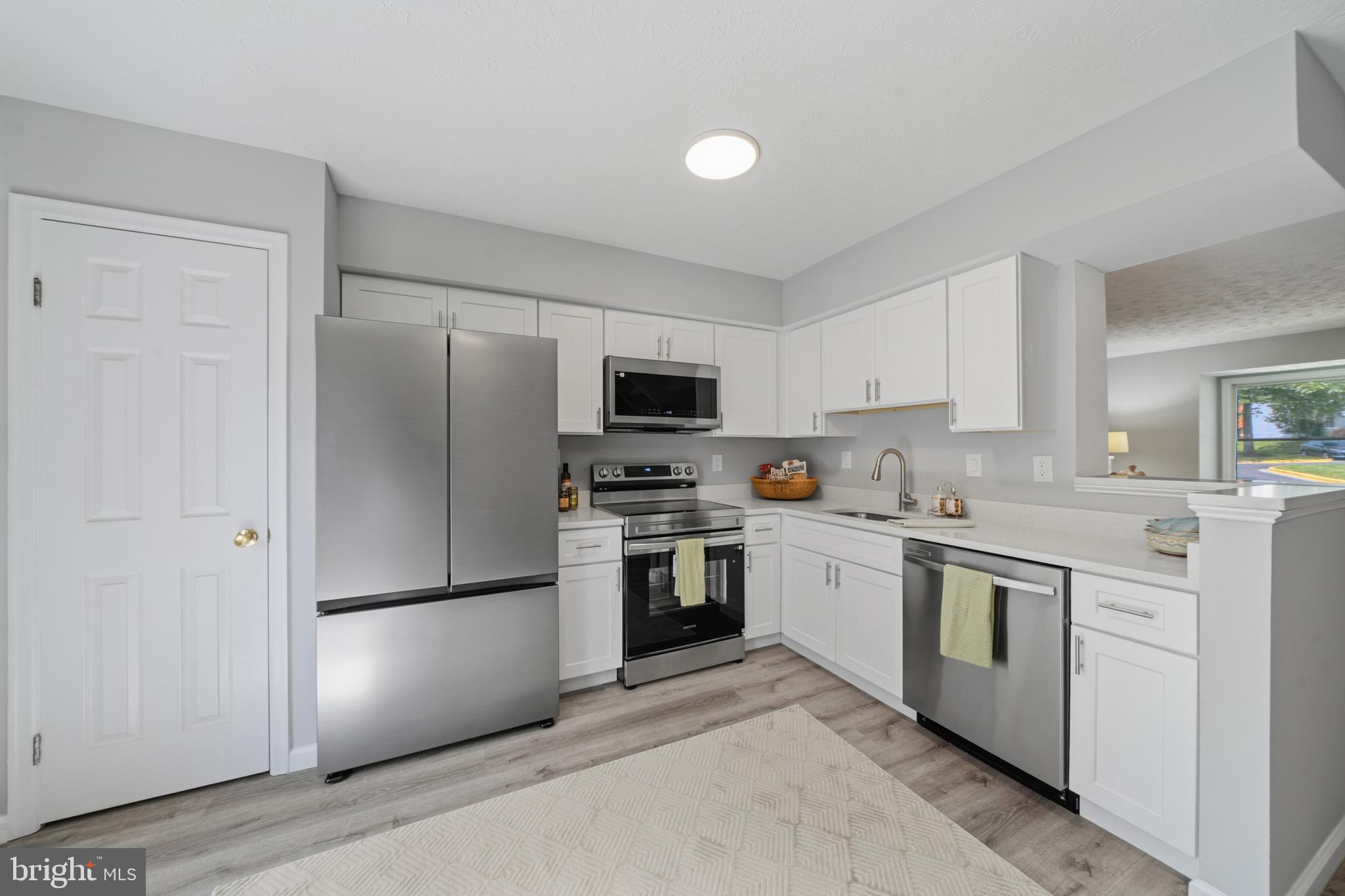 GUNNERS LAKE VILLAGE - Residential