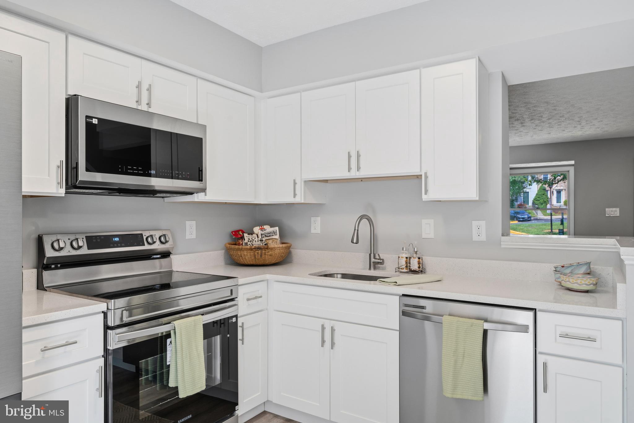 GUNNERS LAKE VILLAGE - Residential