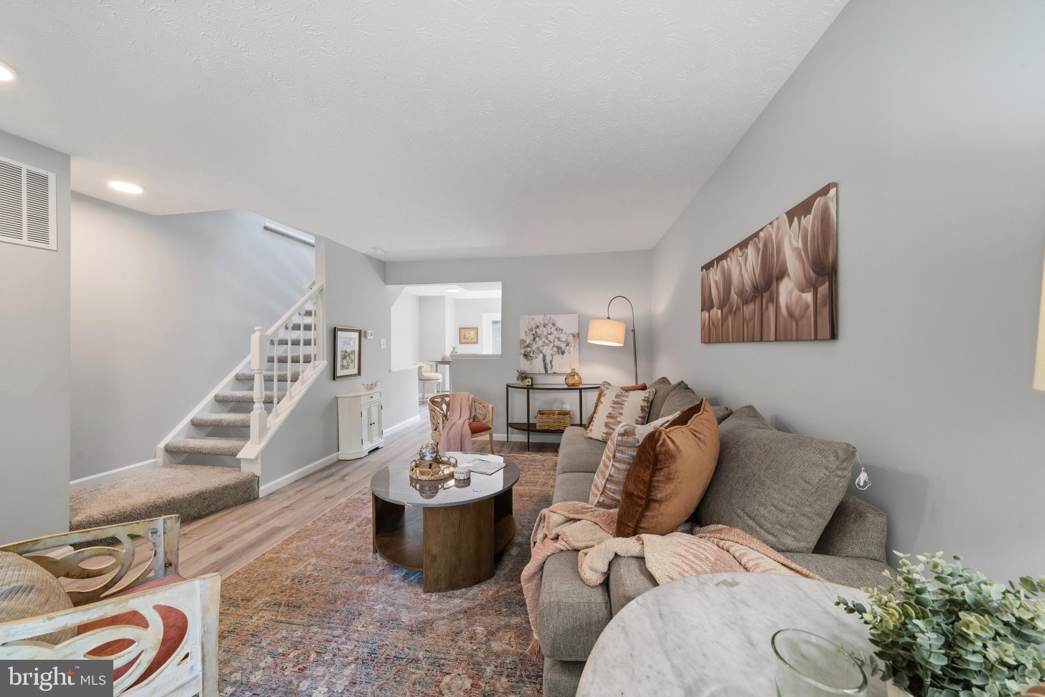 GUNNERS LAKE VILLAGE - Residential