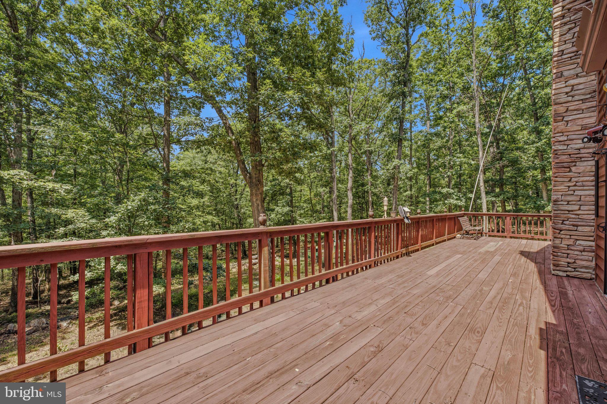 ROUSE MOUNTAIN - Residential