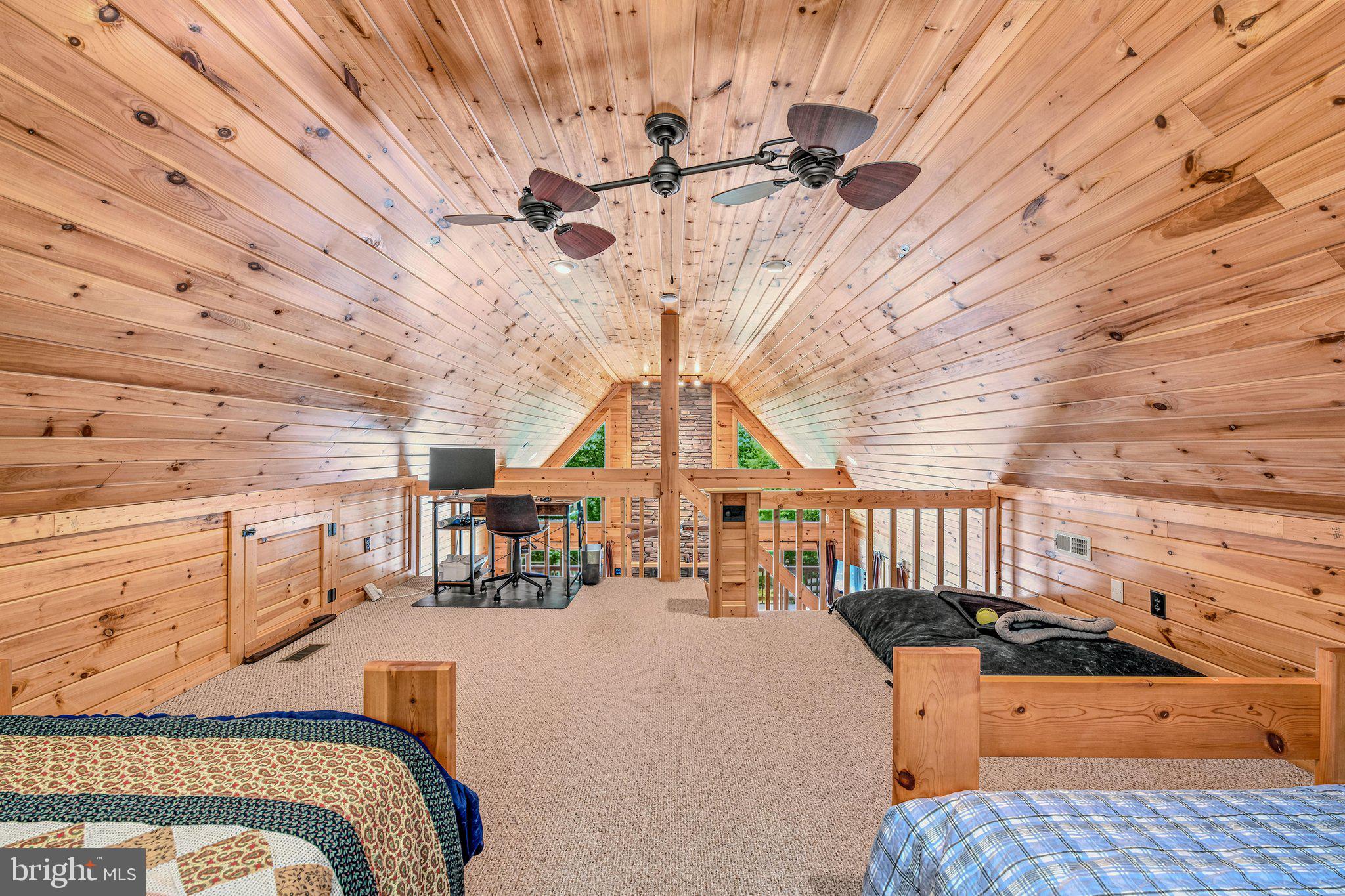 ROUSE MOUNTAIN - Residential