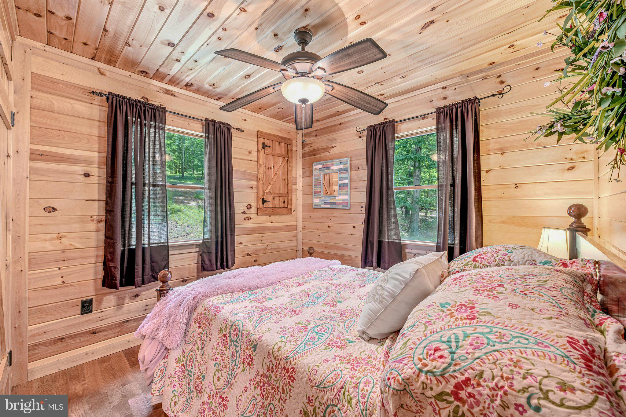 ROUSE MOUNTAIN - Residential