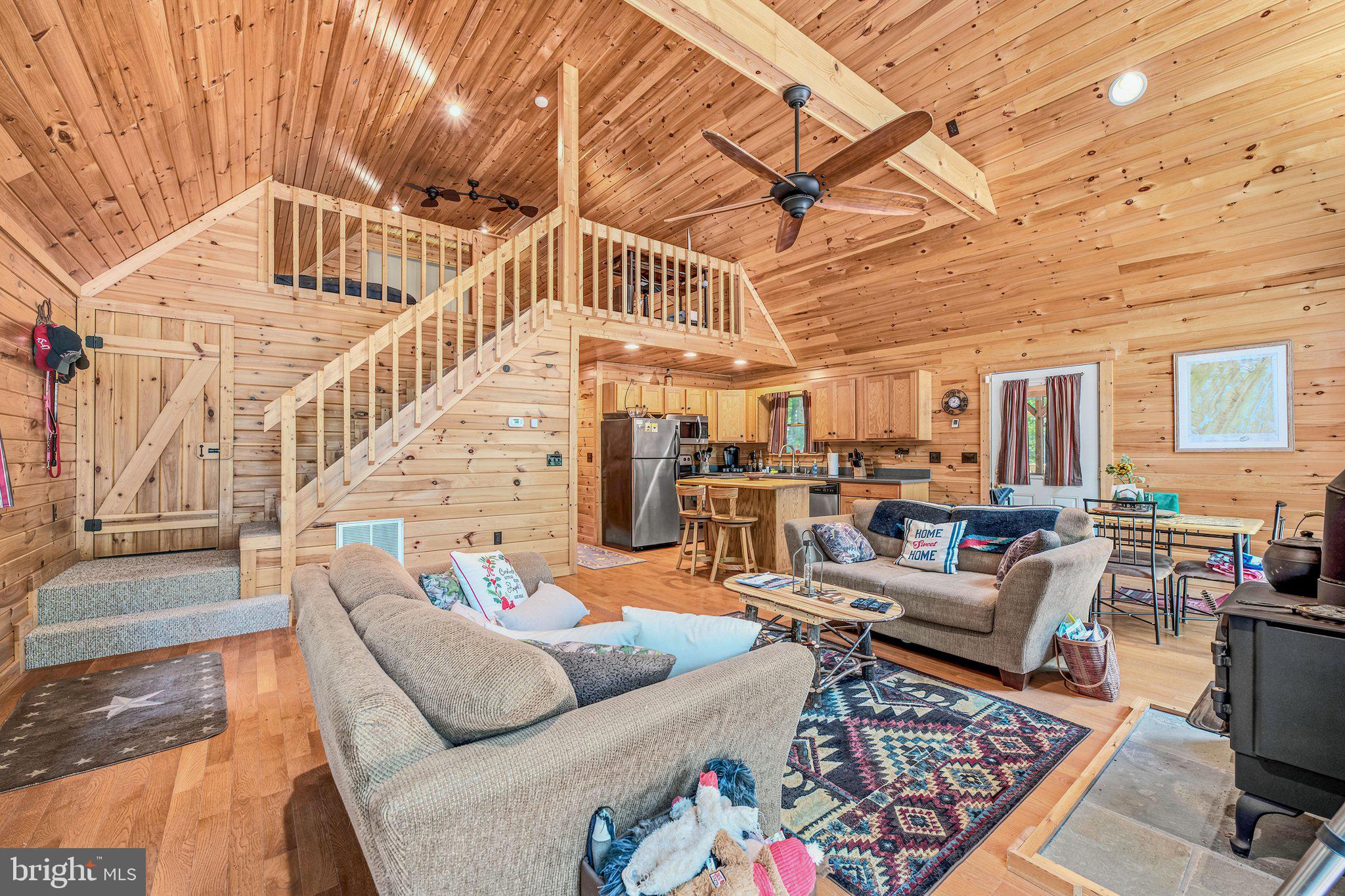 ROUSE MOUNTAIN - Residential