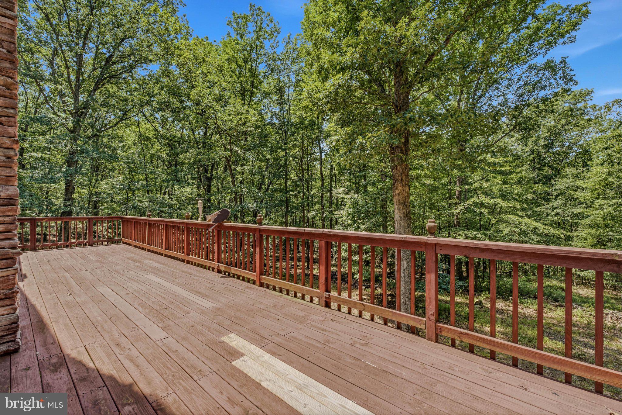 ROUSE MOUNTAIN - Residential