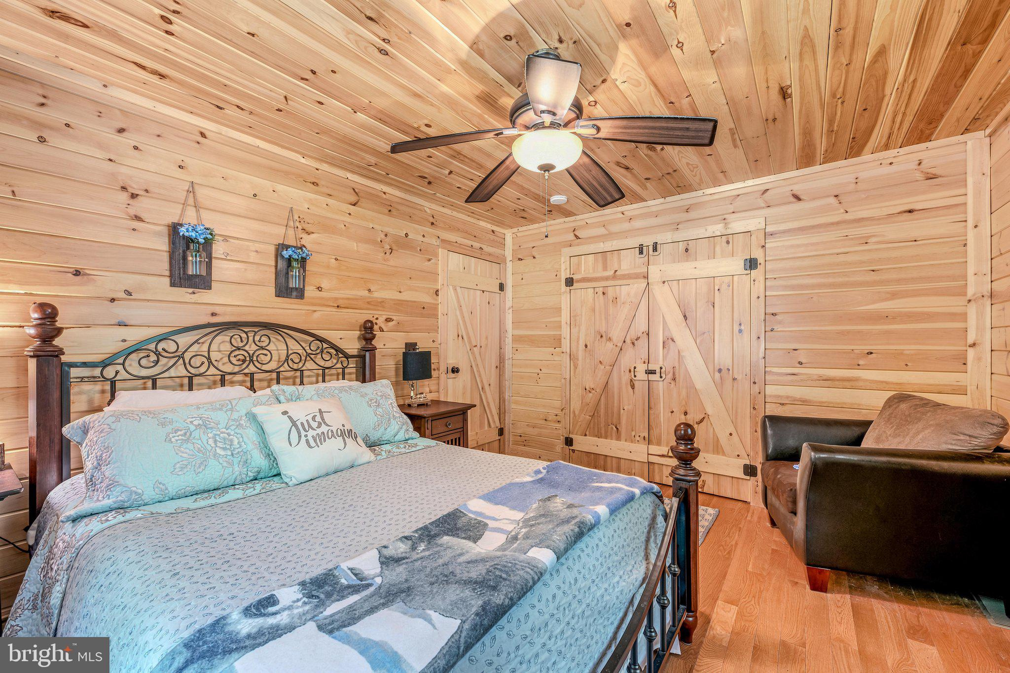 ROUSE MOUNTAIN - Residential