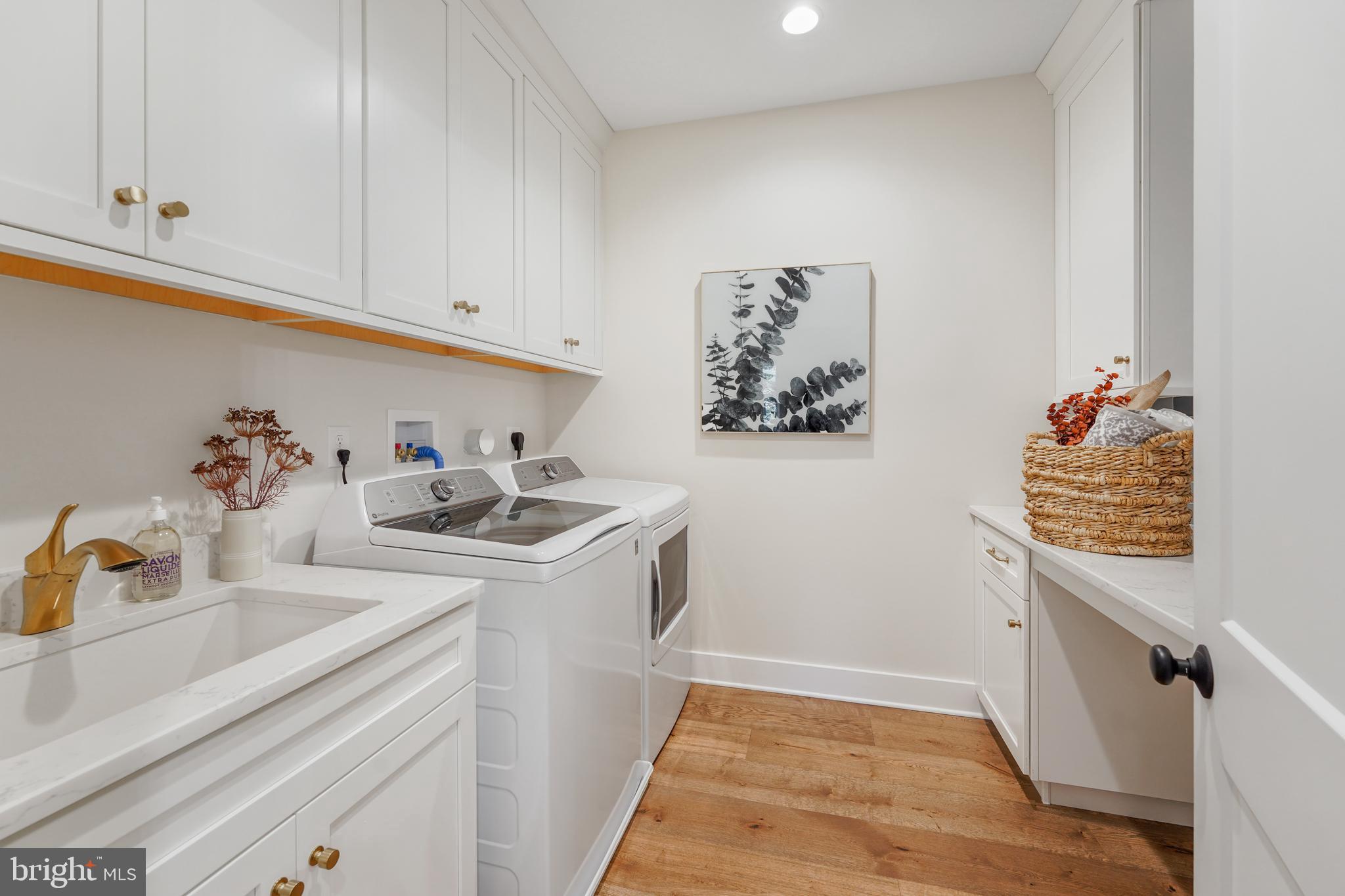 SAWMILL COURT - Residential