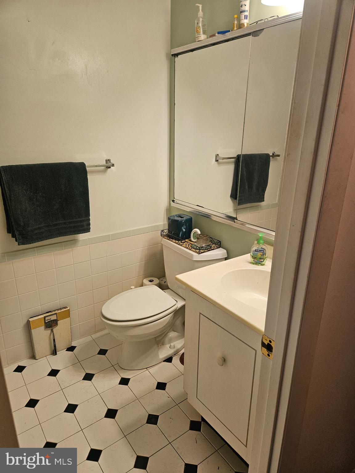 DANBURY VILLAGE - Residential