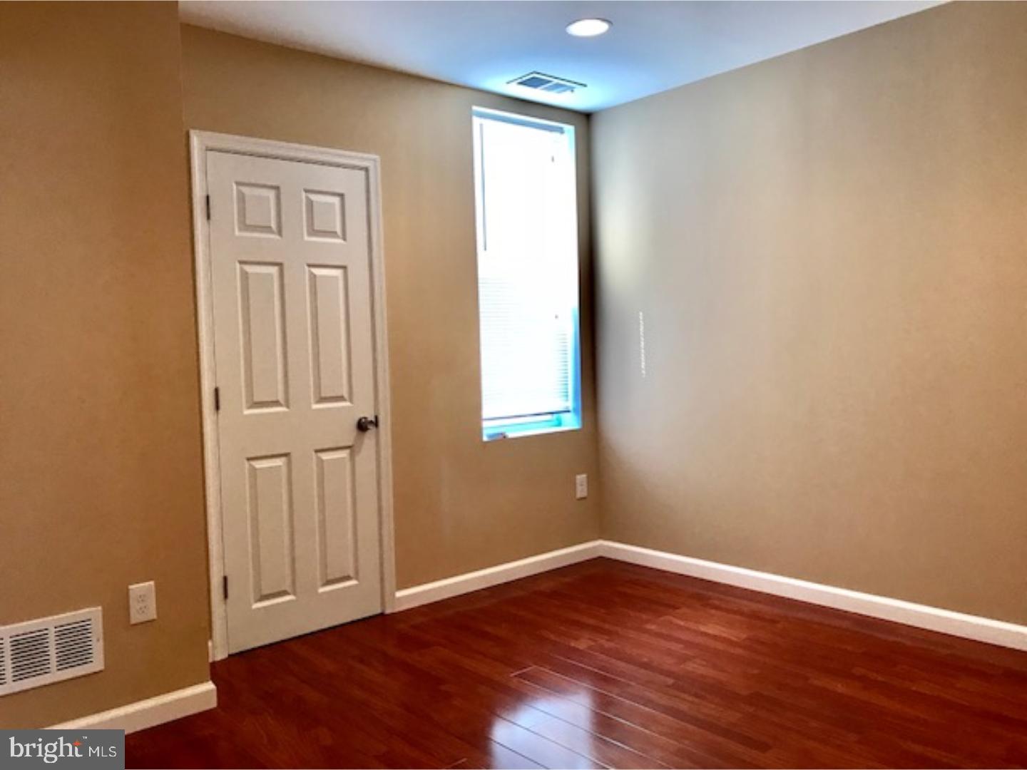 WEST OAK LANE - Residential Lease