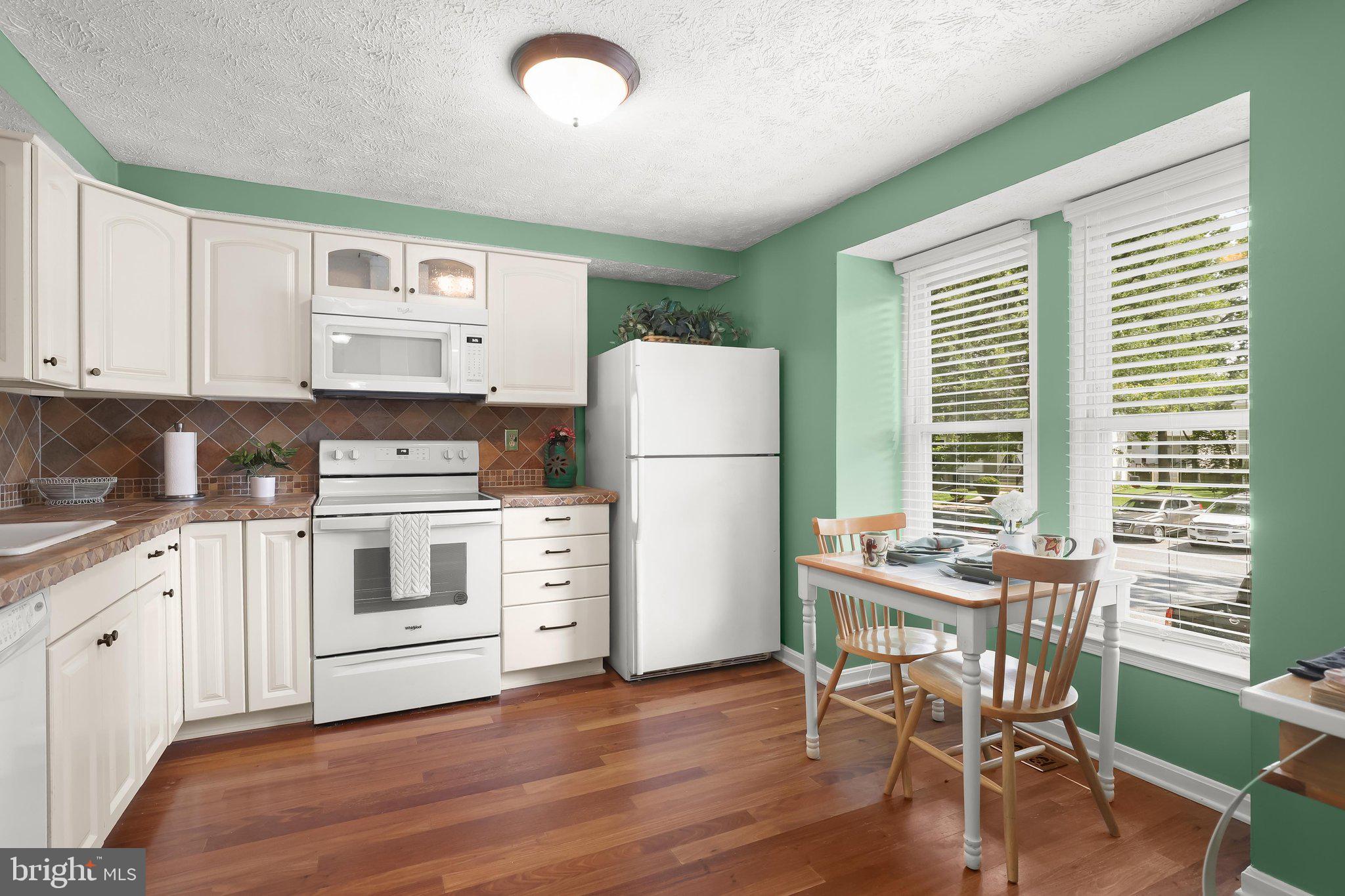 GLEN OAKS - Residential