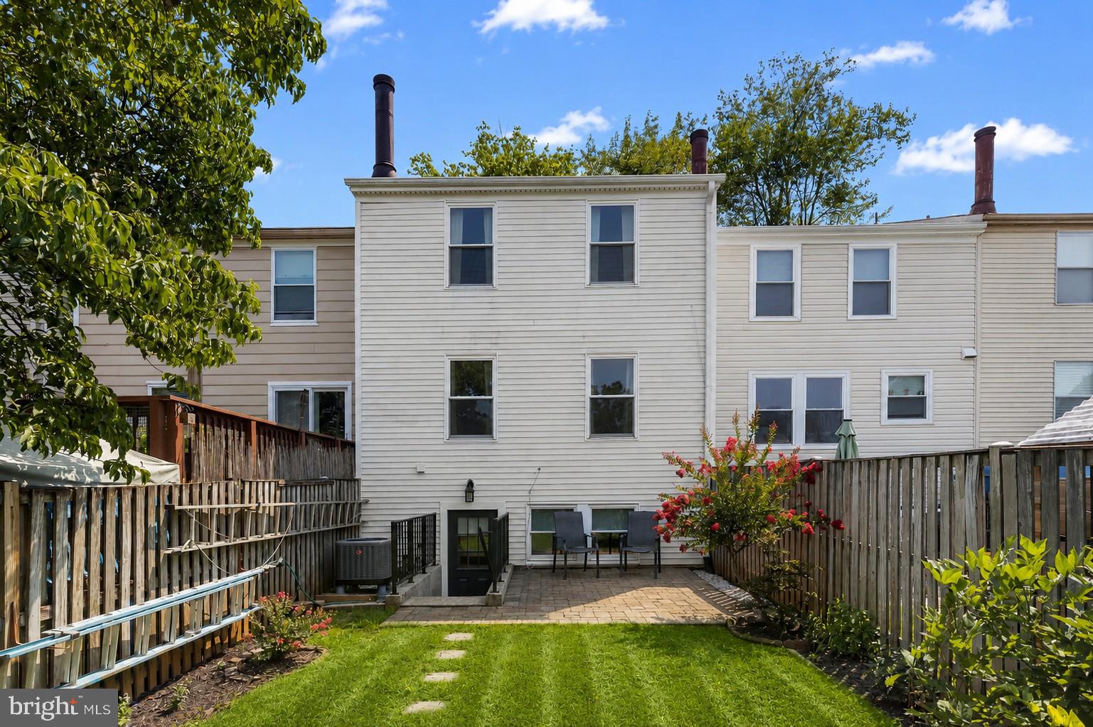 GLEN OAKS - Residential