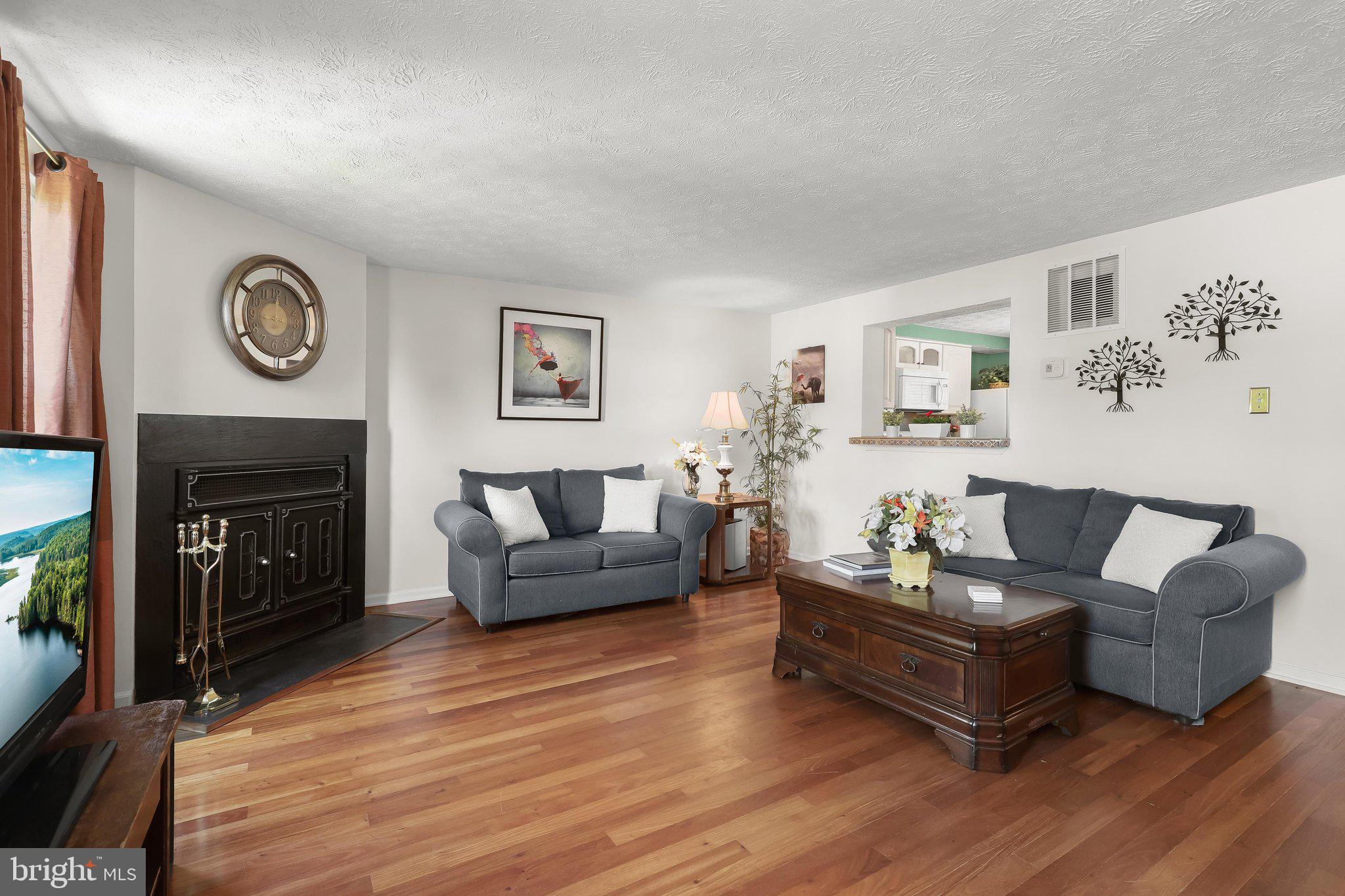 GLEN OAKS - Residential