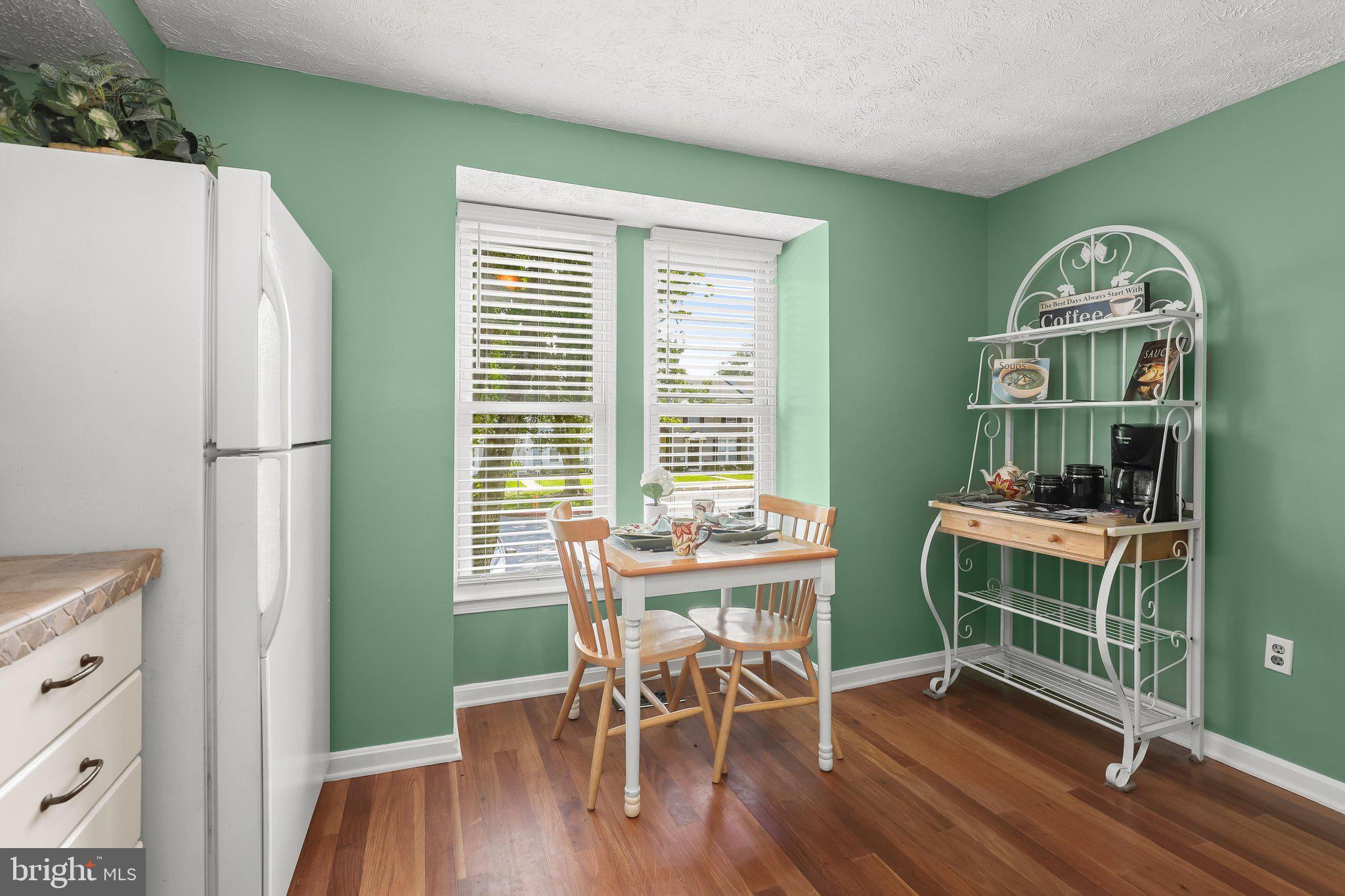 GLEN OAKS - Residential