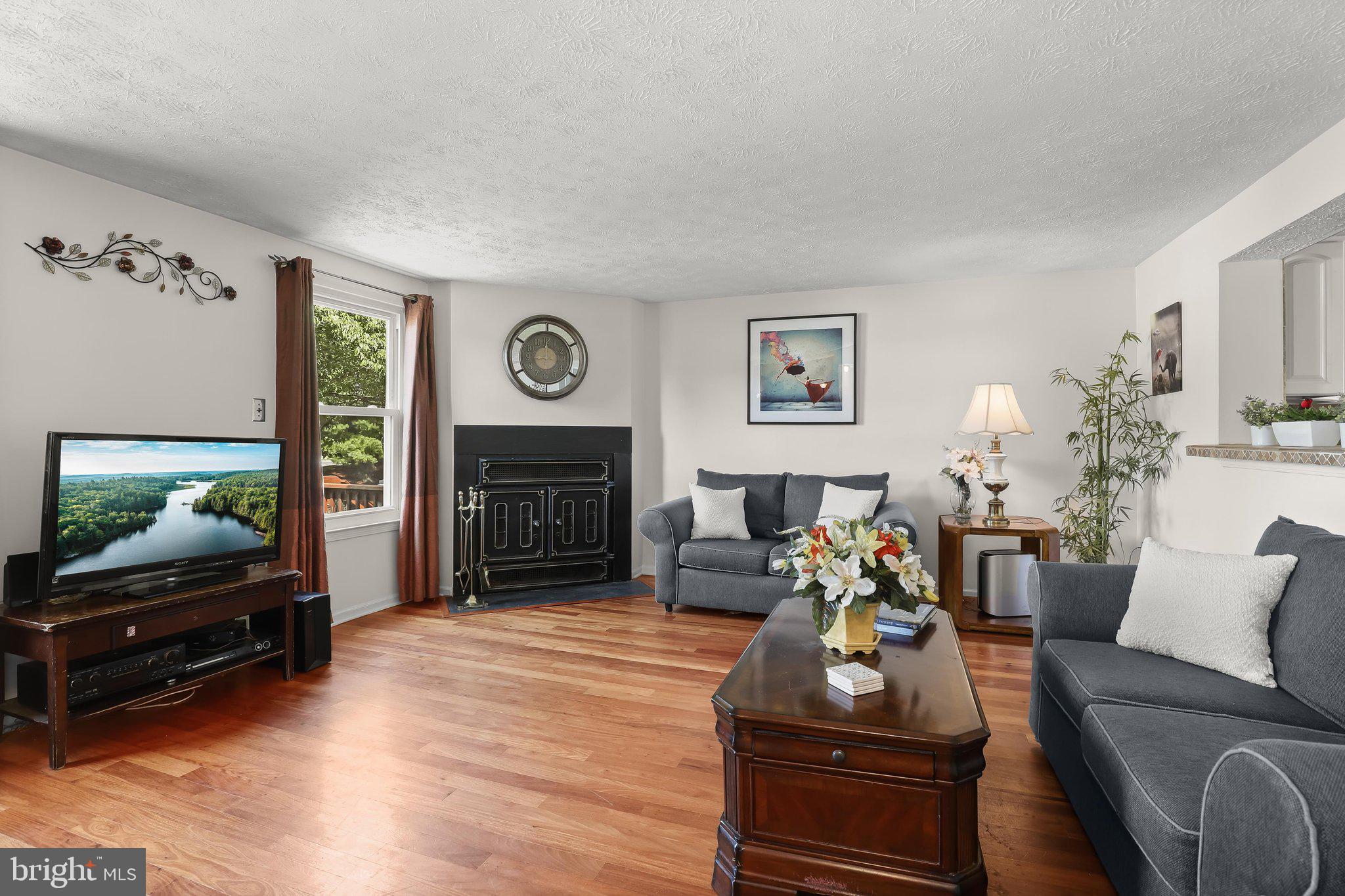 GLEN OAKS - Residential