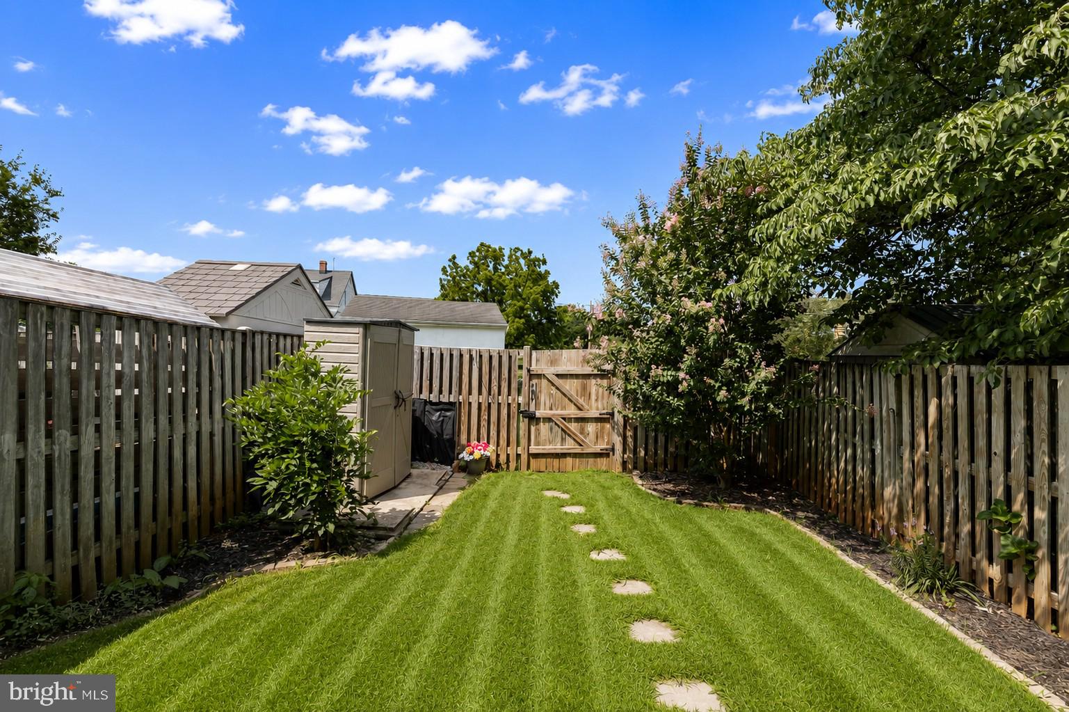 GLEN OAKS - Residential