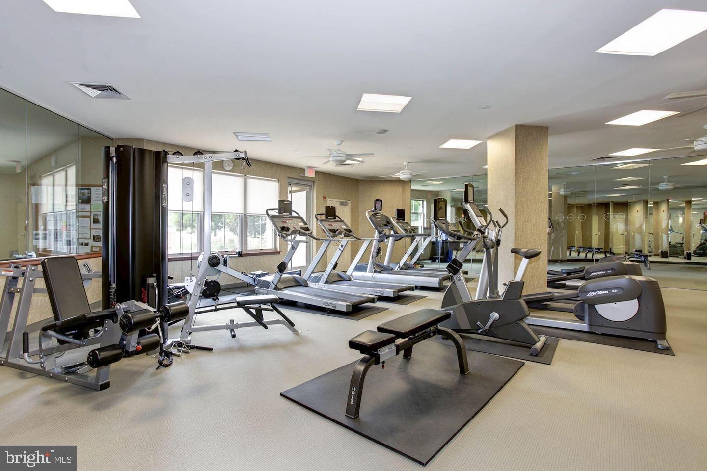 CARLTON HOUSE - Residential Lease
