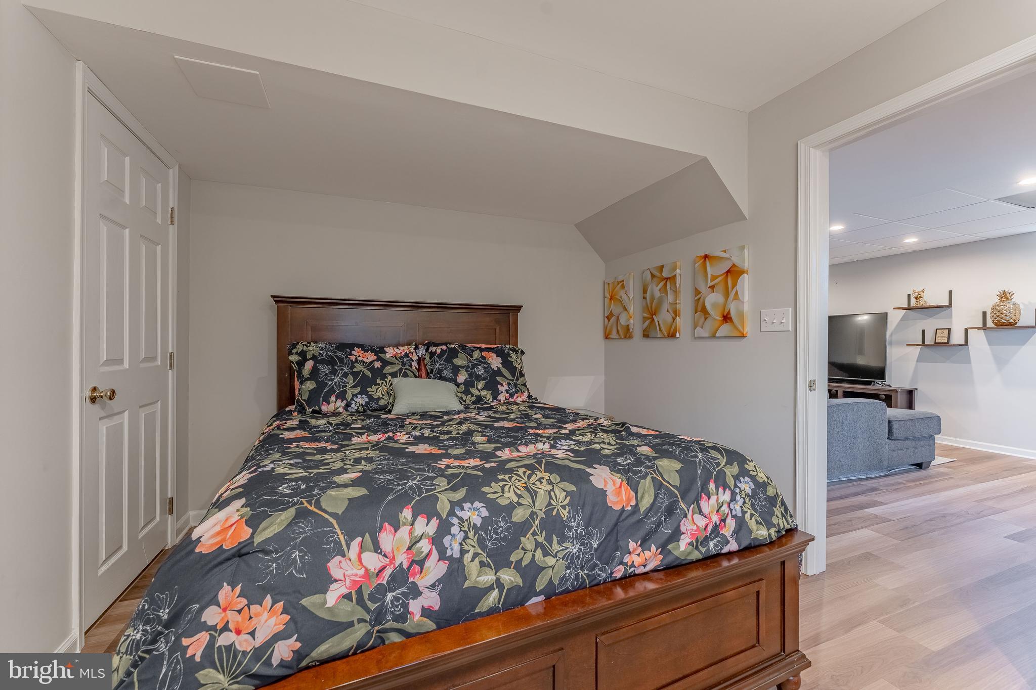 YELLOW SPRINGS CROSS - Residential