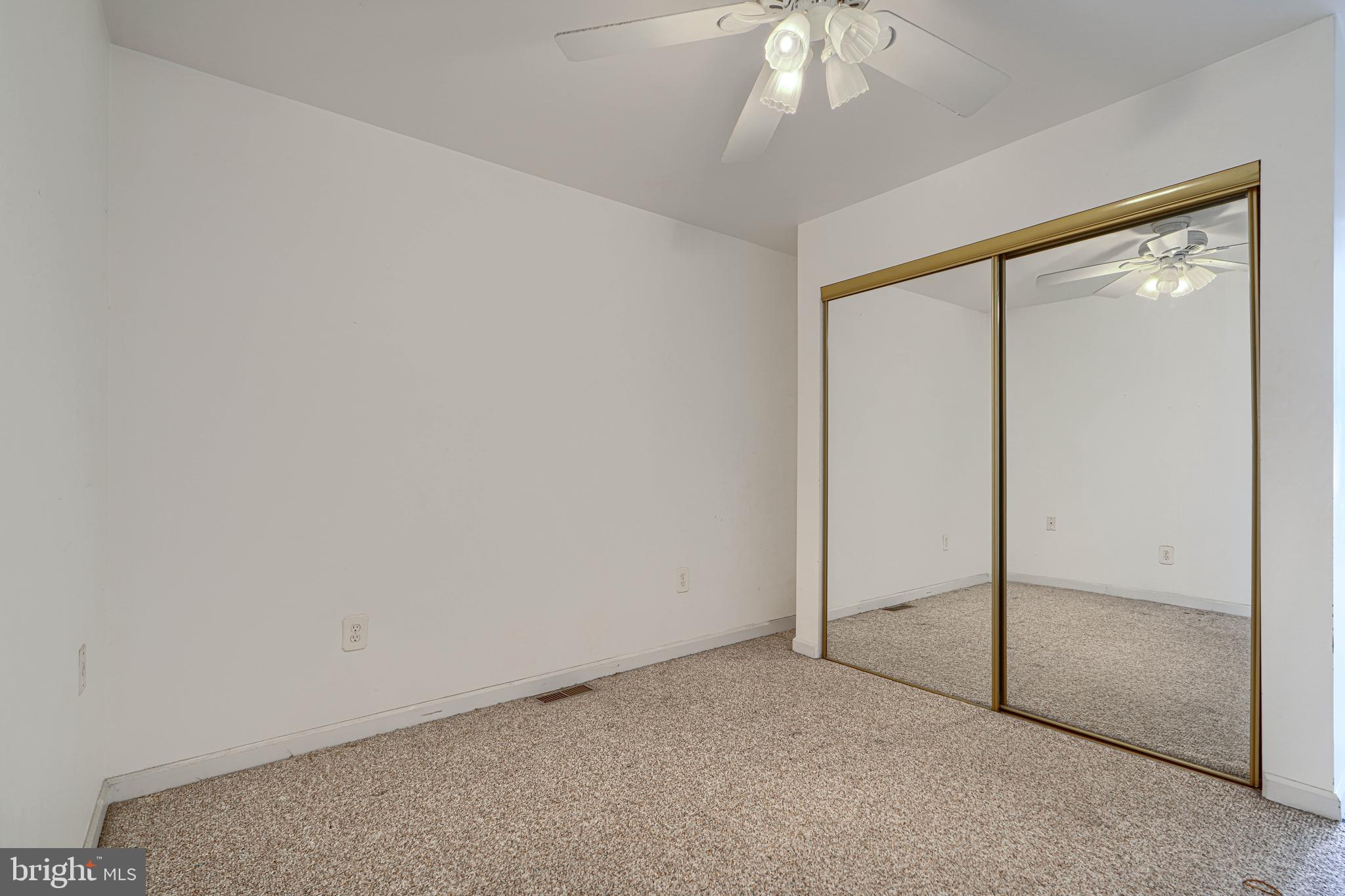 LOCUST POINT - Residential