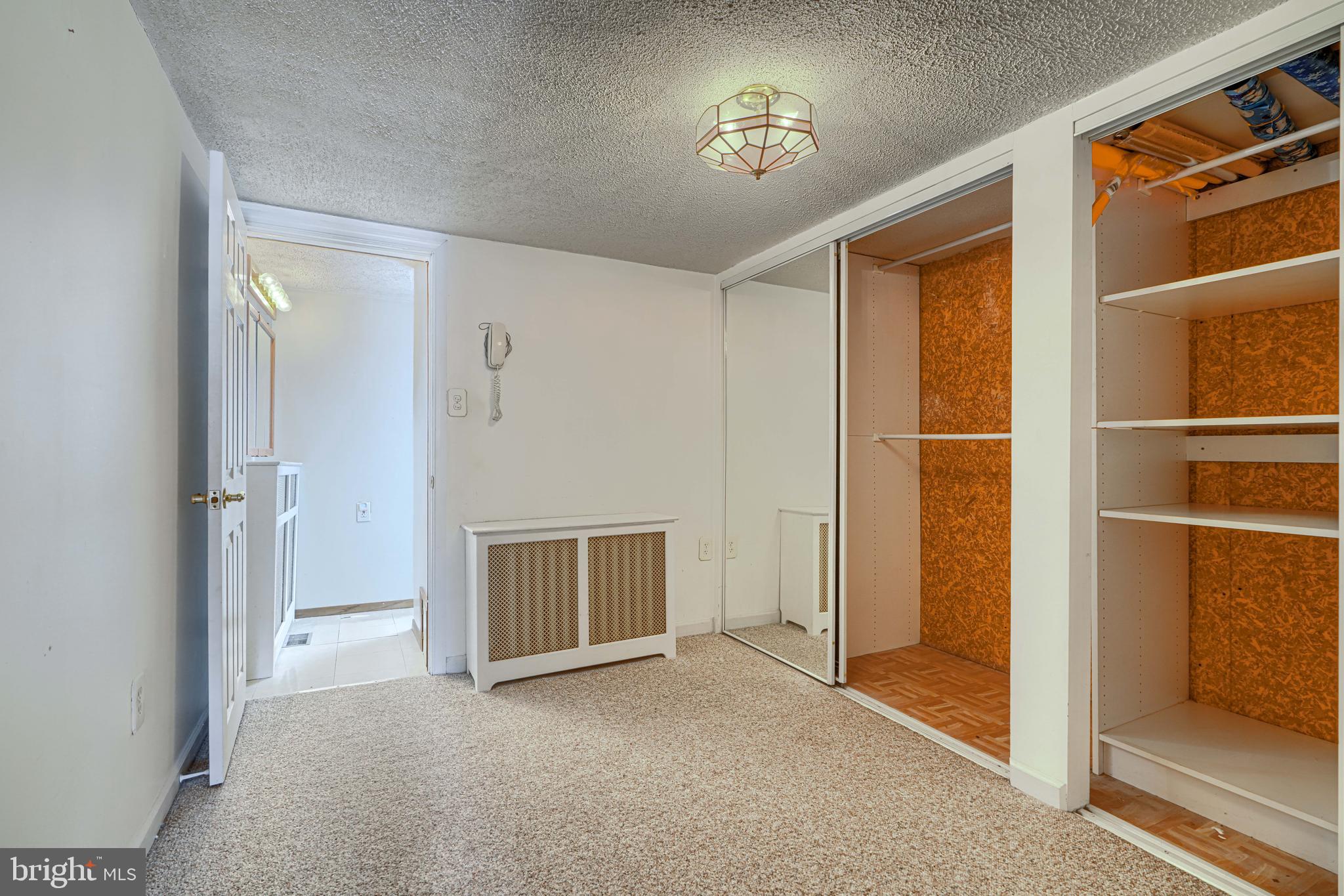 LOCUST POINT - Residential