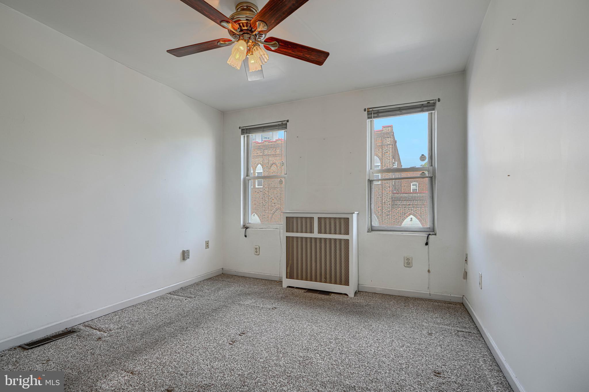 LOCUST POINT - Residential