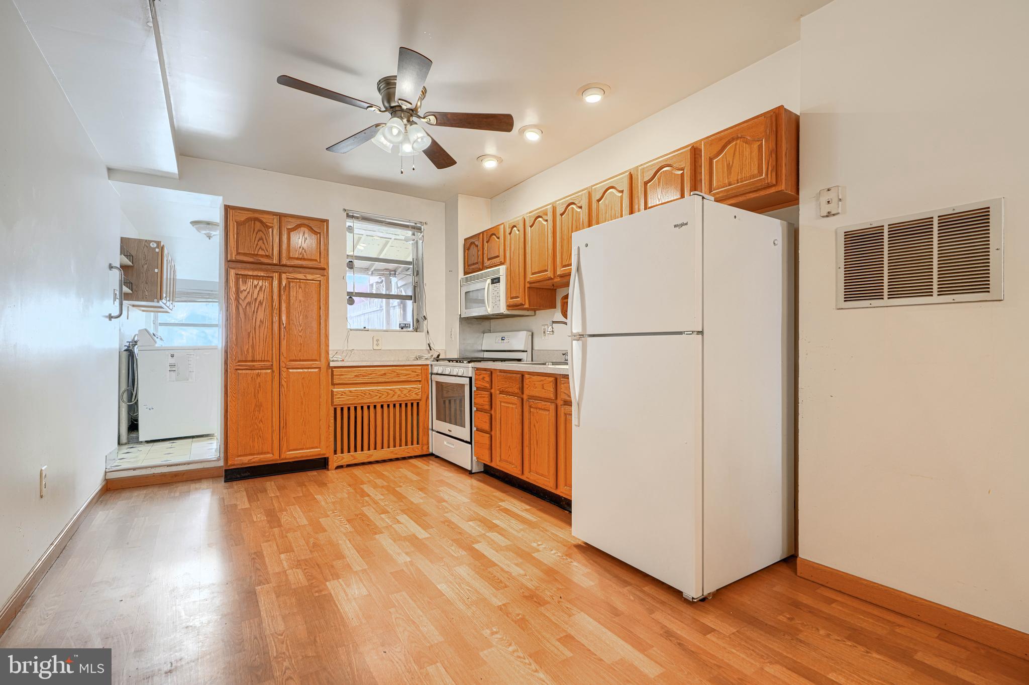 LOCUST POINT - Residential