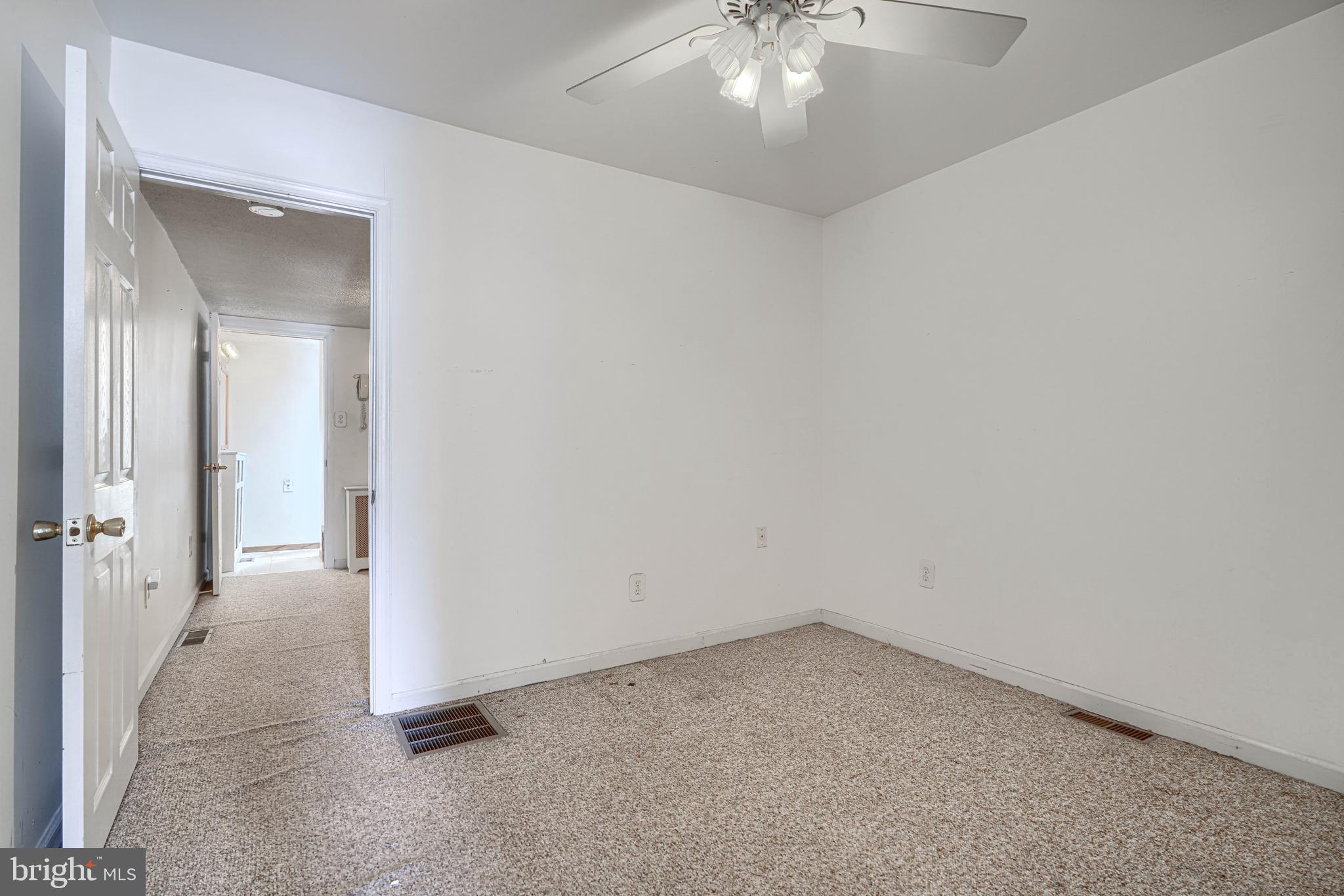 LOCUST POINT - Residential