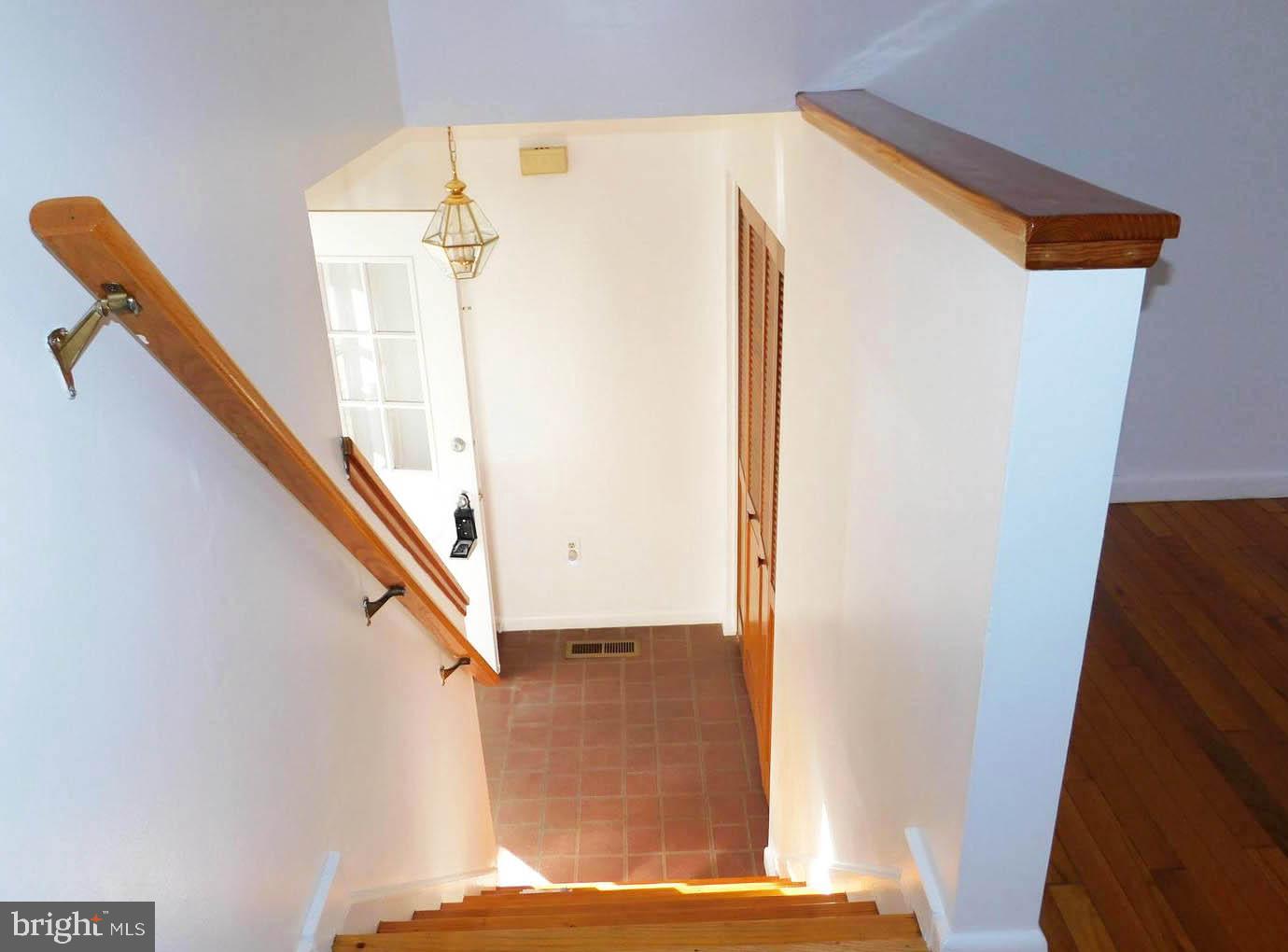 VIRGINIA SQUARE - Residential Lease