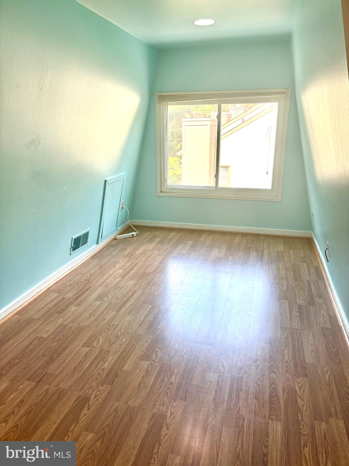 PENN WYNNE - Residential