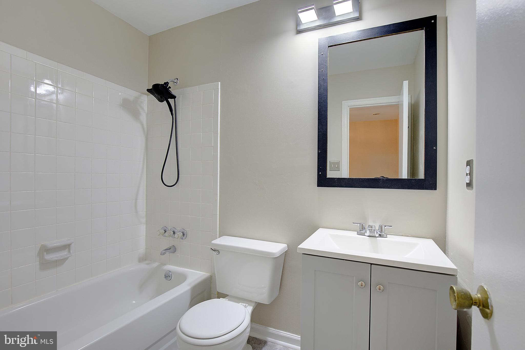 CROFTON MEWS - Residential