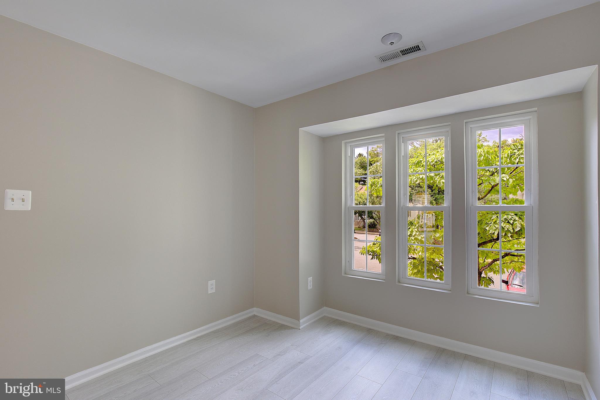 CROFTON MEWS - Residential