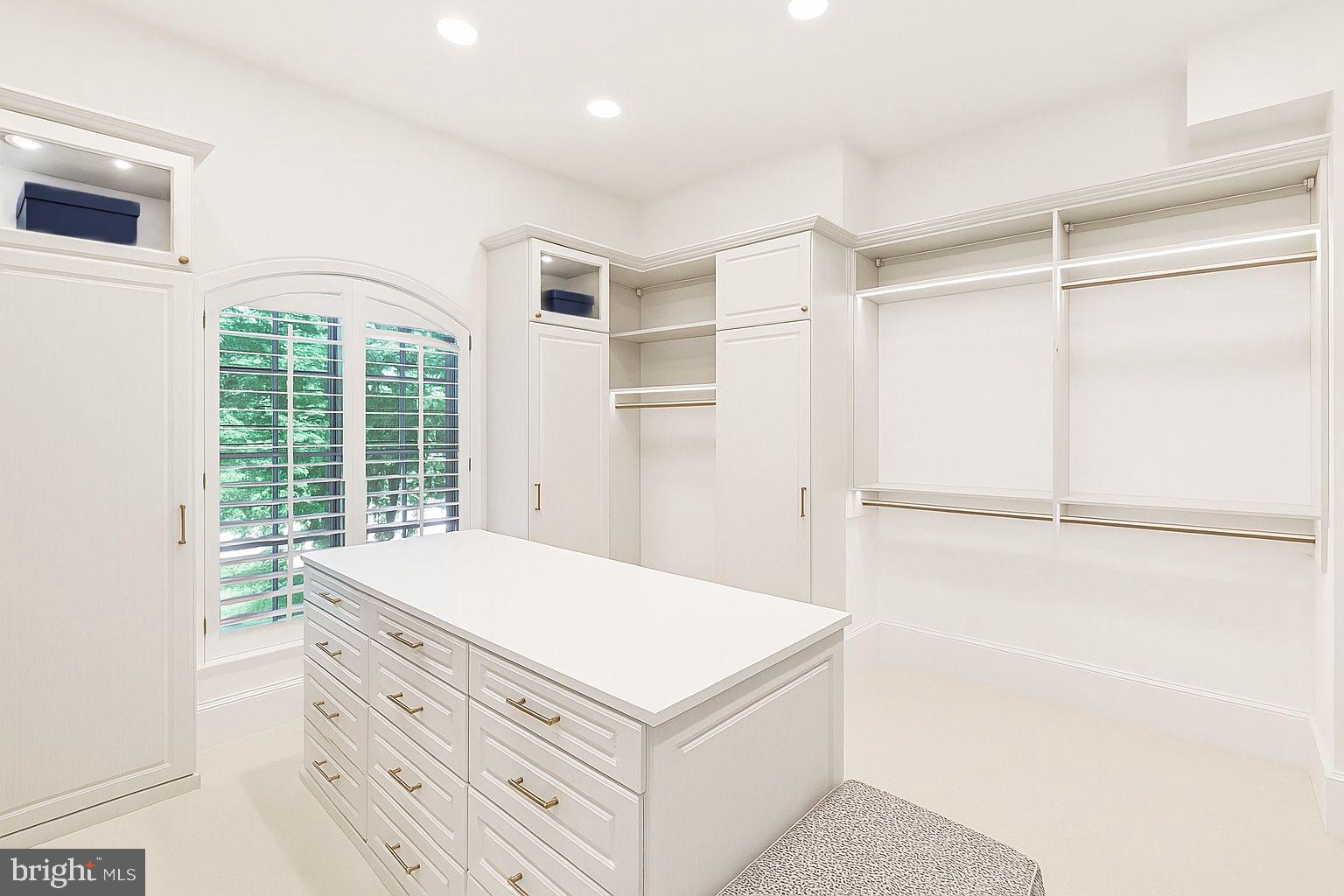 AVENEL - Residential