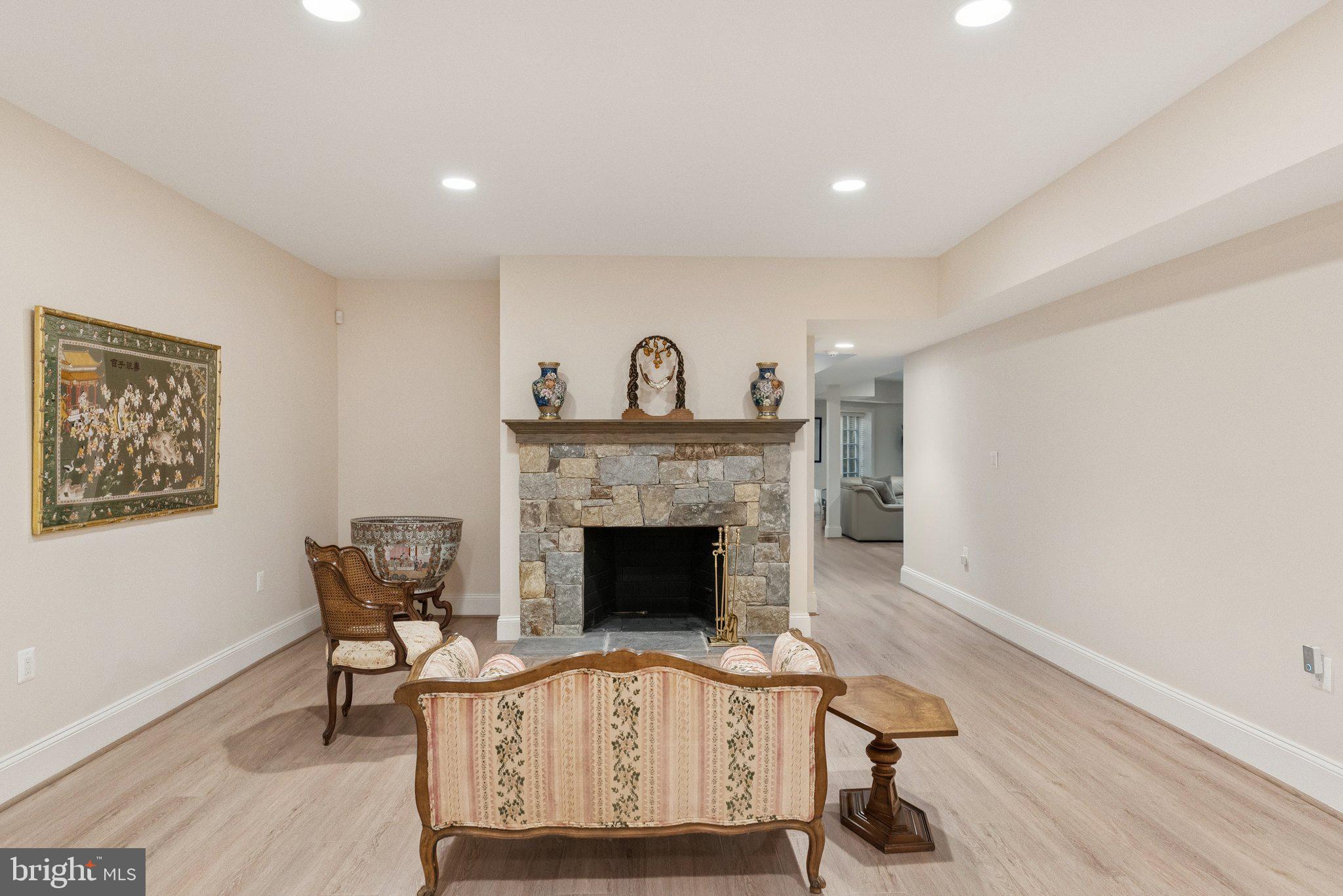AVENEL - Residential