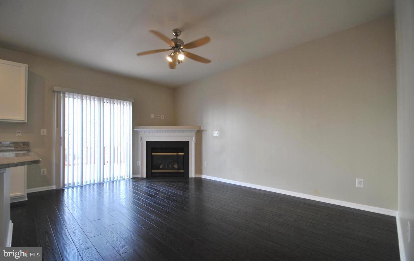 FAIR LAKES COURT - Residential