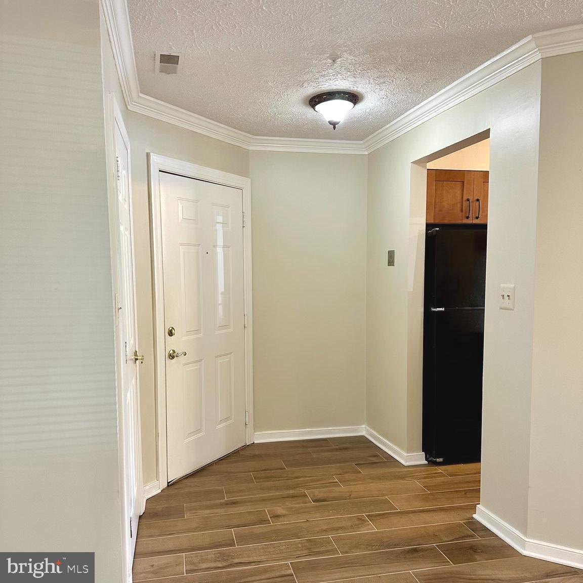 POND CONDOMINIUMS - Residential