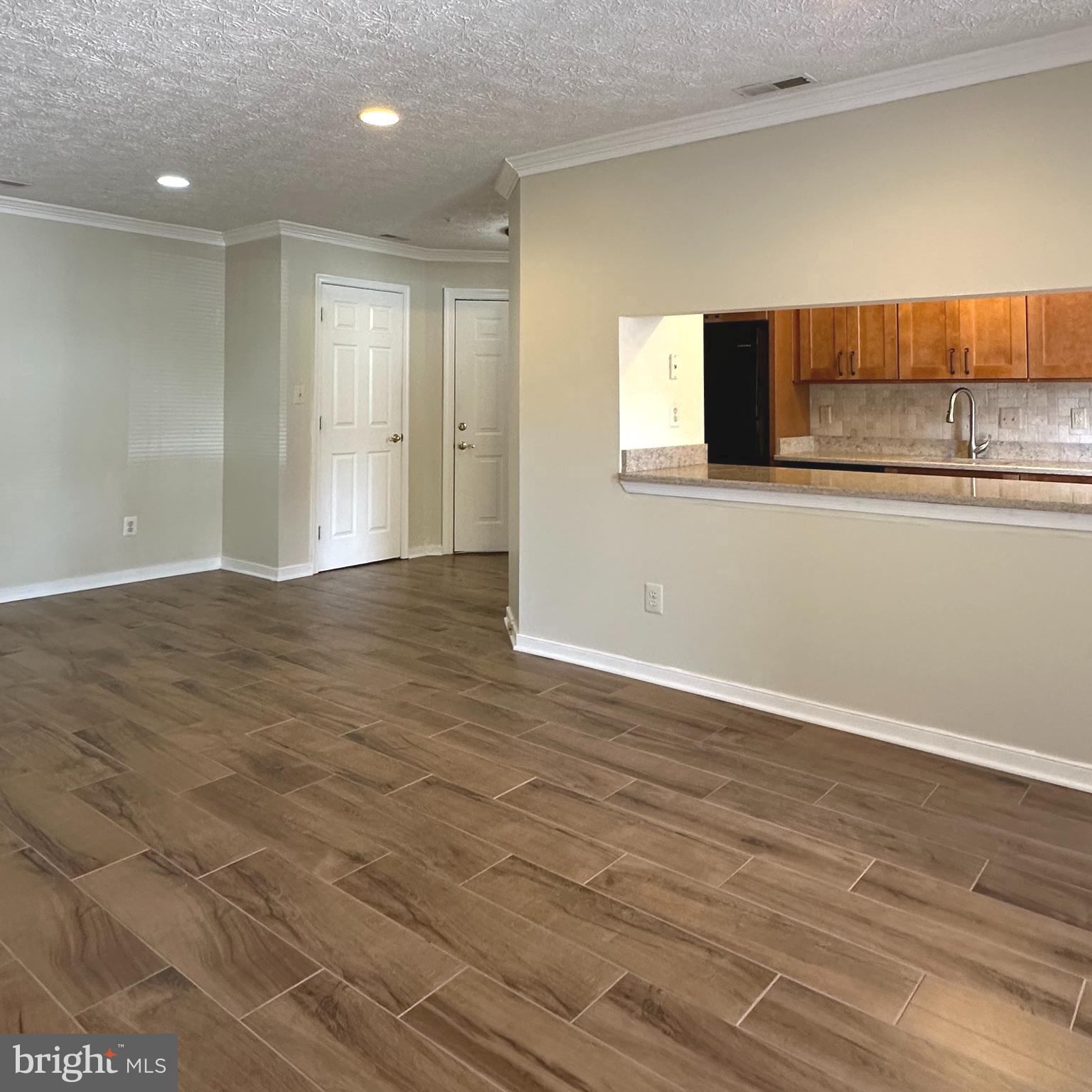 POND CONDOMINIUMS - Residential