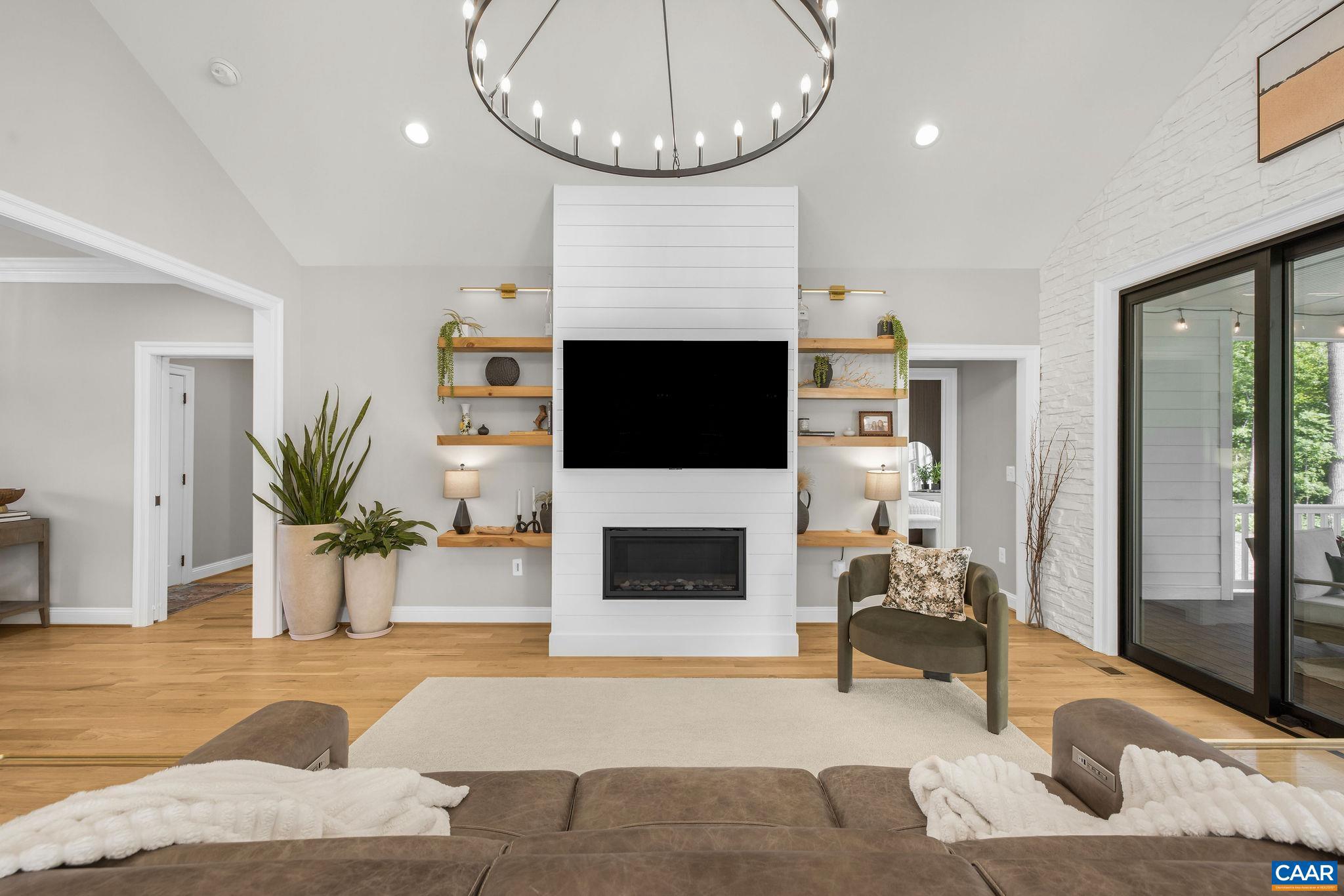 SPRING CREEK - Residential
