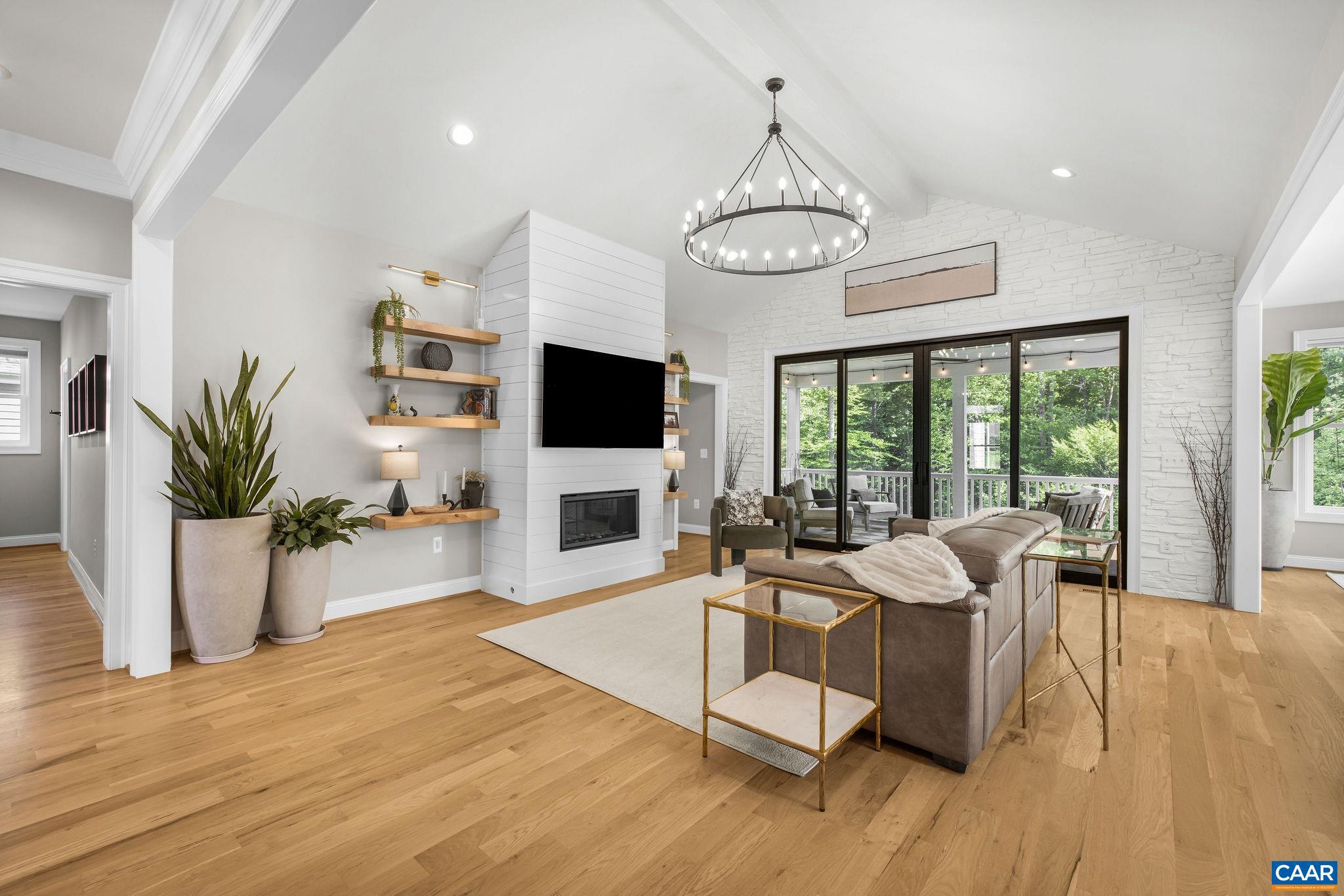 SPRING CREEK - Residential
