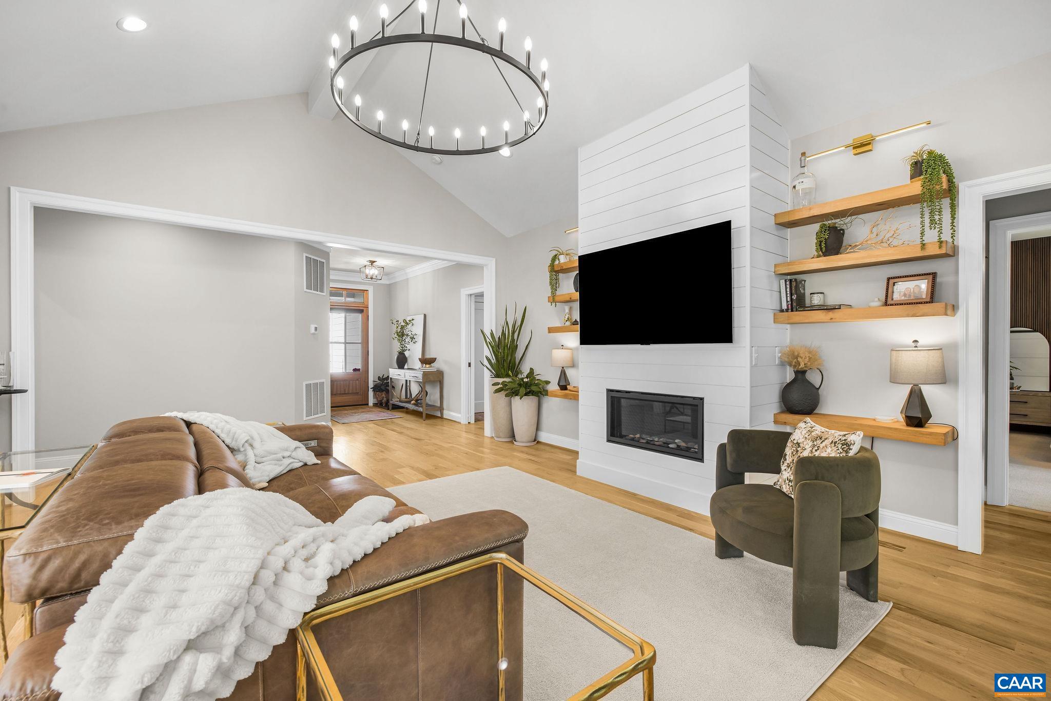 SPRING CREEK - Residential