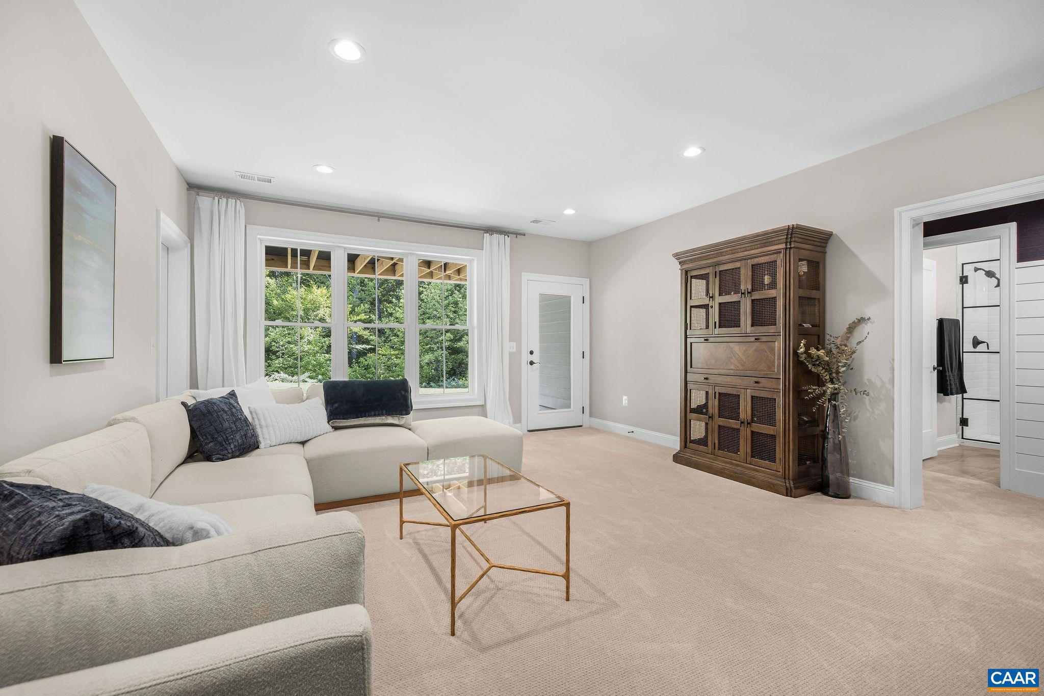 SPRING CREEK - Residential